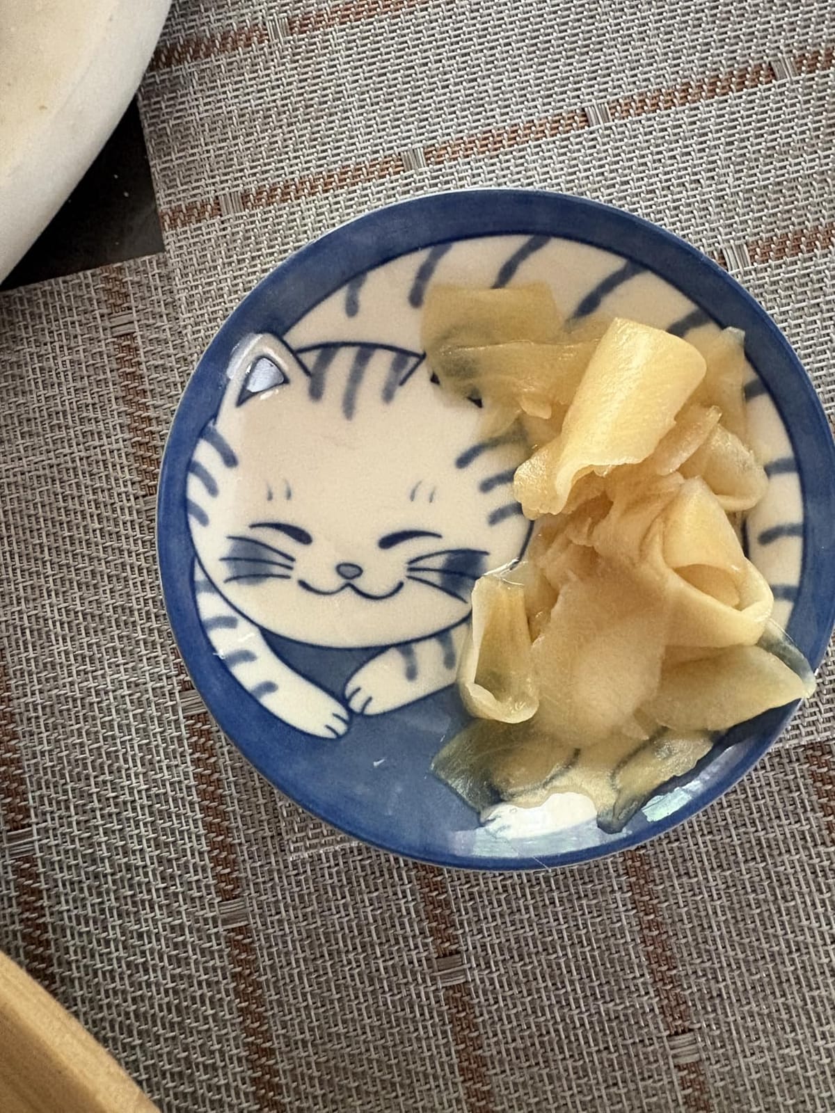 MINO WARE Japanese Small Plate Set Ceramic Cute Cats Design Appetizer Dessert Sushi Sauce Dishes, 3.94 x 0.8 Inches, Set of 4 customer photo 2