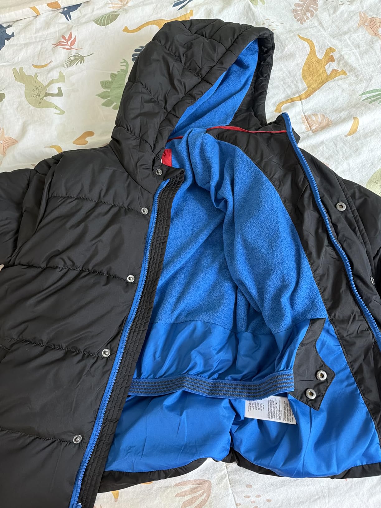 Amazon Essentials Babies, Toddlers, and Boys' Heavyweight Hooded Puffer Jacket customer photo 2