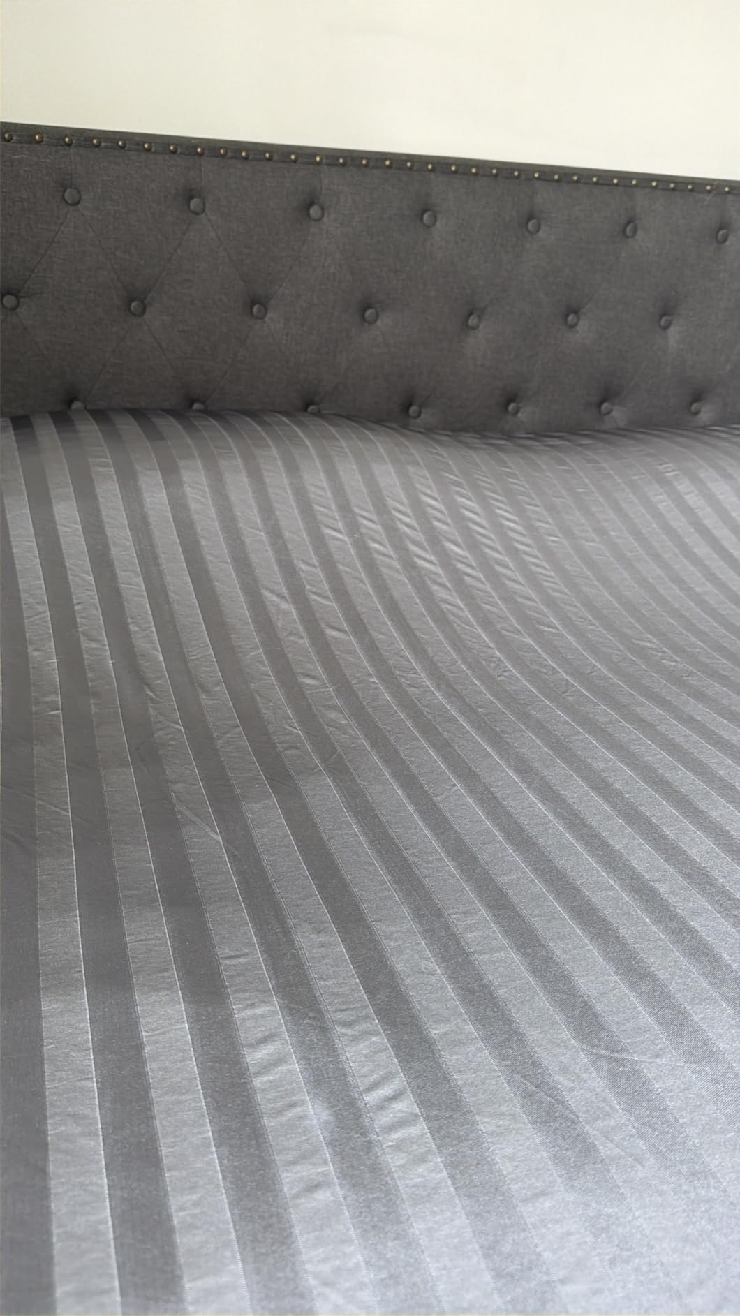 Elegear Arc-Chill 3.0 Cooling Blanket for Hot Sleepers, Twin Size, Grey customer photo 1