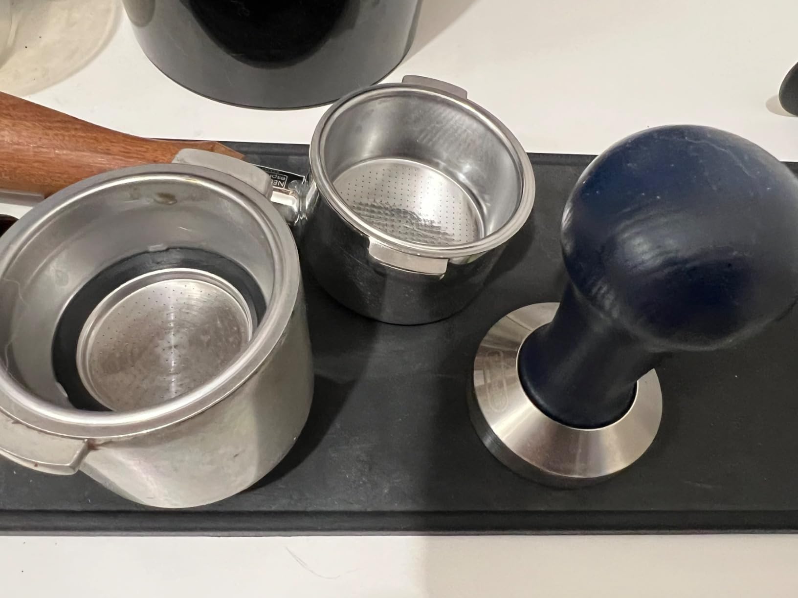 Knock Box for Coffee Grounds - Innovative Barista Accessory with Improved Handling - Coffee Knock Box for Espresso Machine, Black customer photo 2