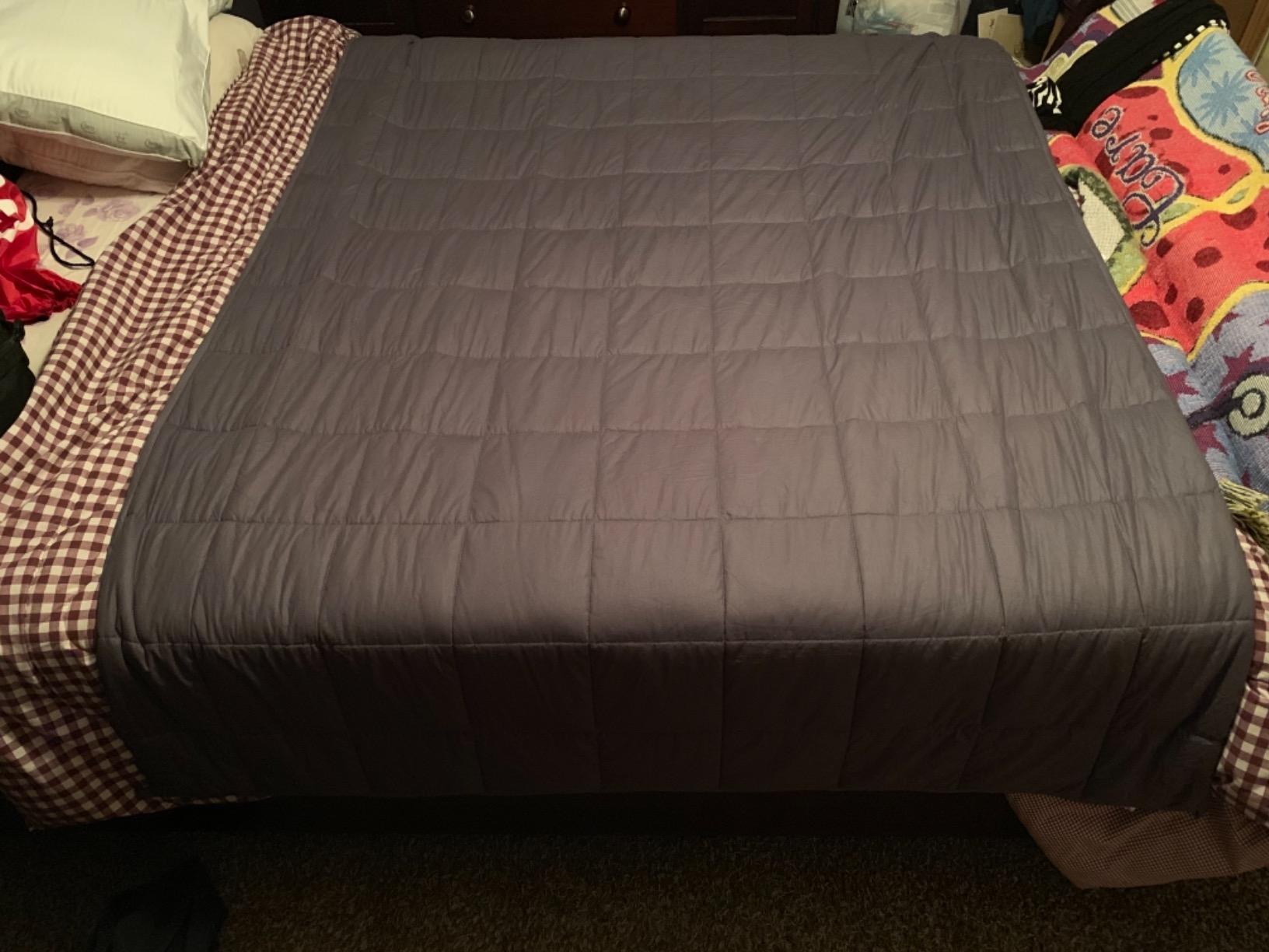 RelaxBlanket Kids Weighted Blanket | 40''x60'',5lbs | for Child Between 40-70 lbs | Premium Cotton Material with Glass Beads | Dark Grey customer photo 1