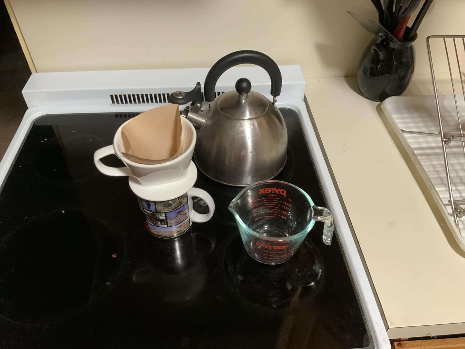 DOWAN Pour Over Coffee Maker, Non-Electric Pour Over Coffee Dripper, Manual Brew Maker, Single Cups Porcelain Slow Brewing Accessories for Gifts,White customer photo 1