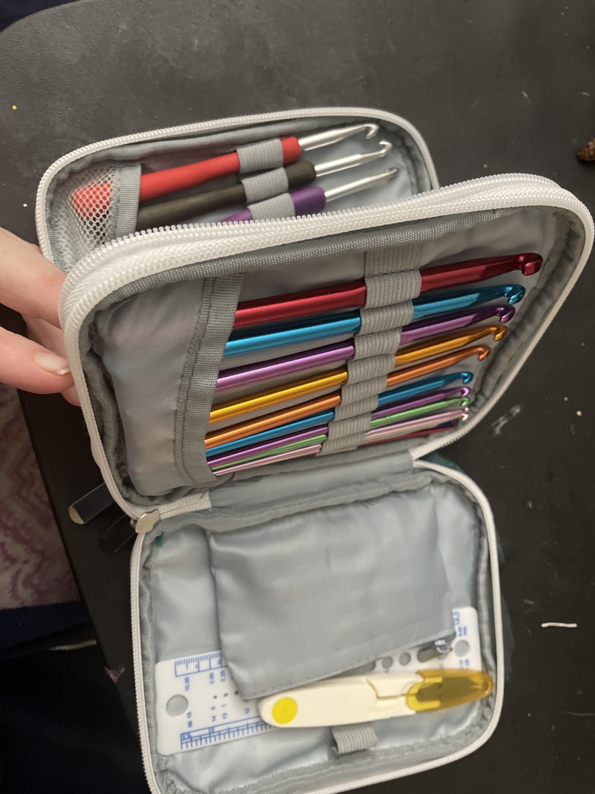 Katech Crochet Hooks Set with Case, Ergonomic for Comfortable Crocheting customer photo 2