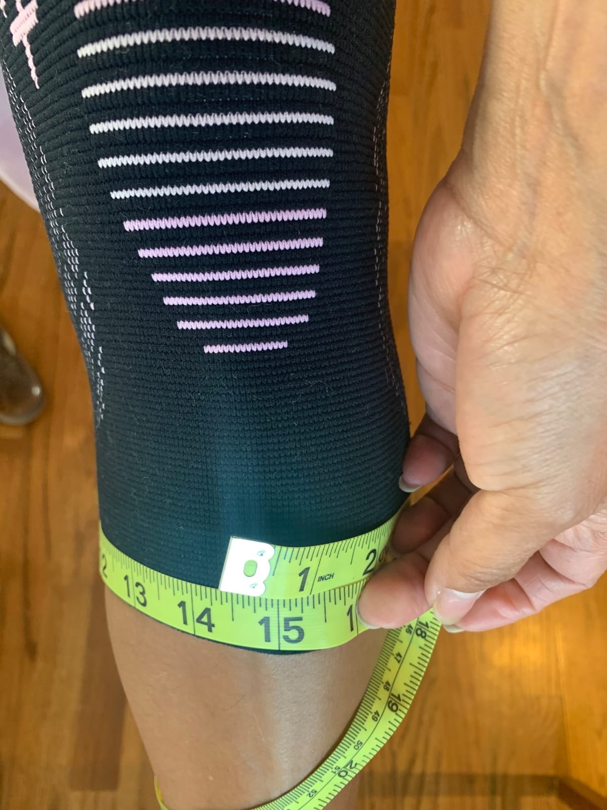 Physix Gear Knee Compression Sleeve for Men & Women - Best Compression Knee Brace for Walking, Running, Gym, Basketball, Weightlifting,Workout, Sports - Knee sleeves Support Compression & Stability customer photo 2