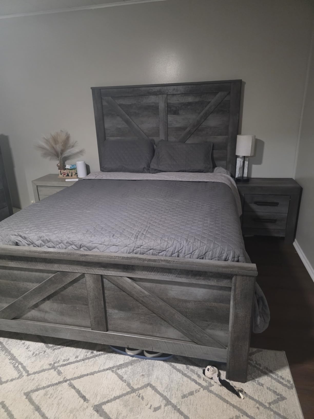 Exclusivo Mezcla Reversible King Size Quilt Bedding Set, Grey customer photo 2
