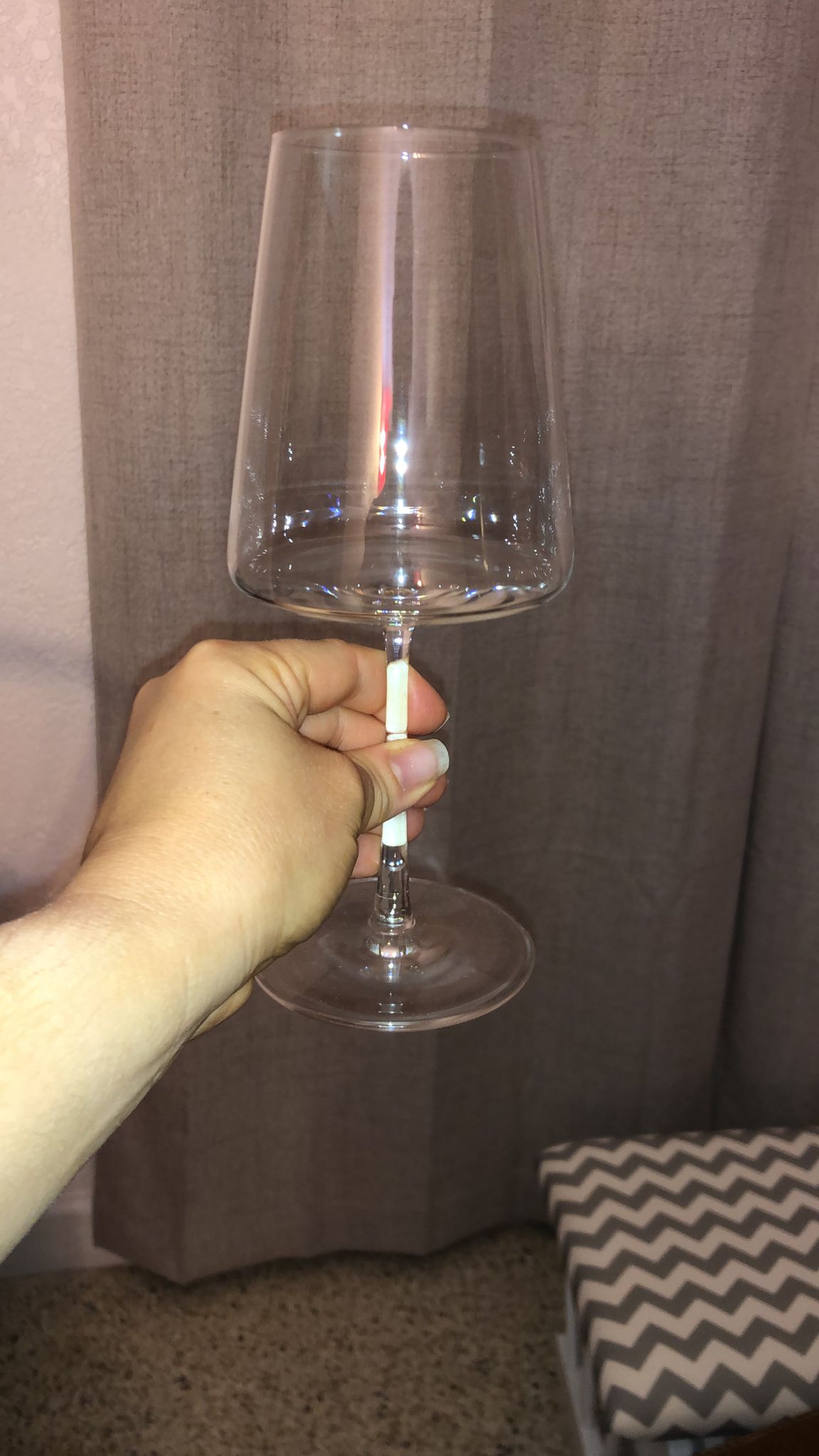 Stölzle Lausitz Red Wine Glasses Power Set of 4, 17 1/2 oz - Premium Glasses for Full-Bodied Wines - Modern Red Wine Glasses with Angular Design for Maximum Flavor - Dishwasher- & Break-Resistant customer photo 1
