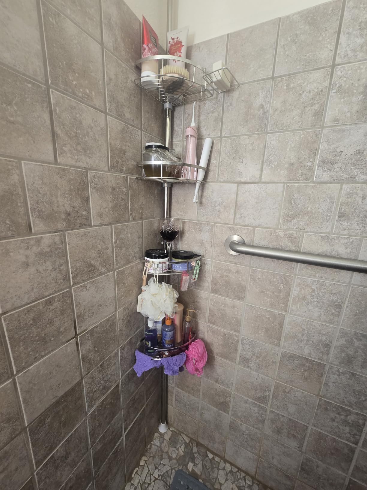 SEIRIONE Rustproof Shower Corner Caddy Organizer for Bathroom, 4 Adjustable Shelves with Tension Pole, for Bathtub Shampoo Accessories Storage Holder, 34 to 116 Inch Height, Silver customer photo 1