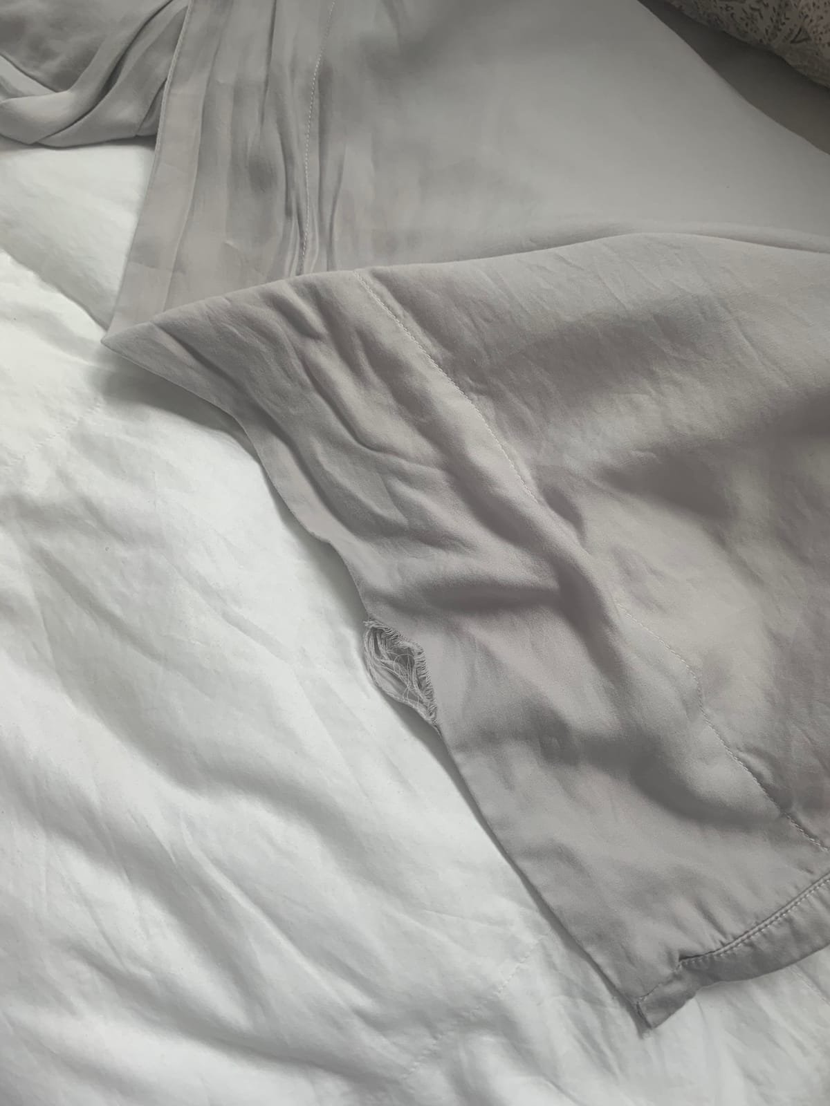 Sijo AiryWeight Tencel Sheet Set, 100% Lyocell Derived from Eucalyptus, Buttery Soft, Architectural Digest Best Cooling Sheets Winner - 4pc - 2 Pillowcases 1 Fitted 1 Top (Snow, Queen) customer photo 2