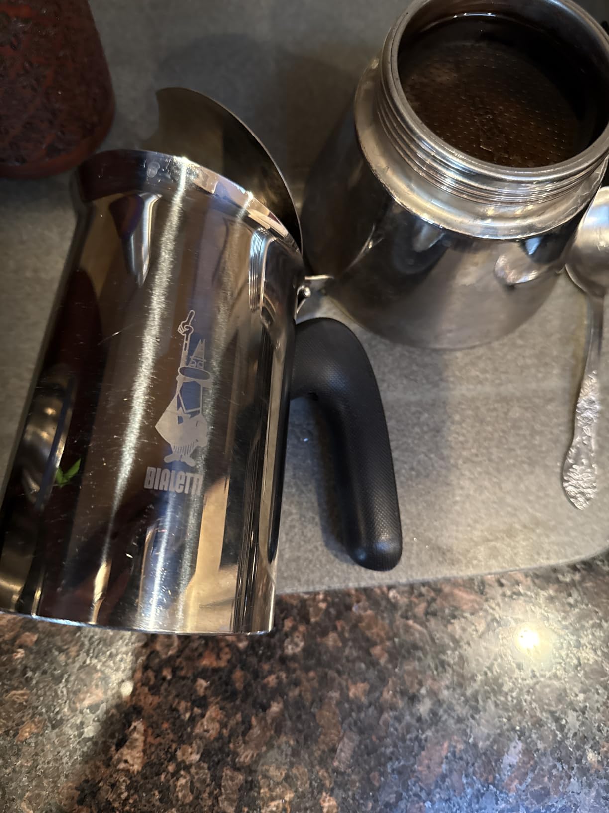 Bialetti - New Venus Induction, Stovetop Coffee Maker, Suitable for all Types of Hobs, Stainless Steel, 6 Cups (7.9 Oz), Silver customer photo 2