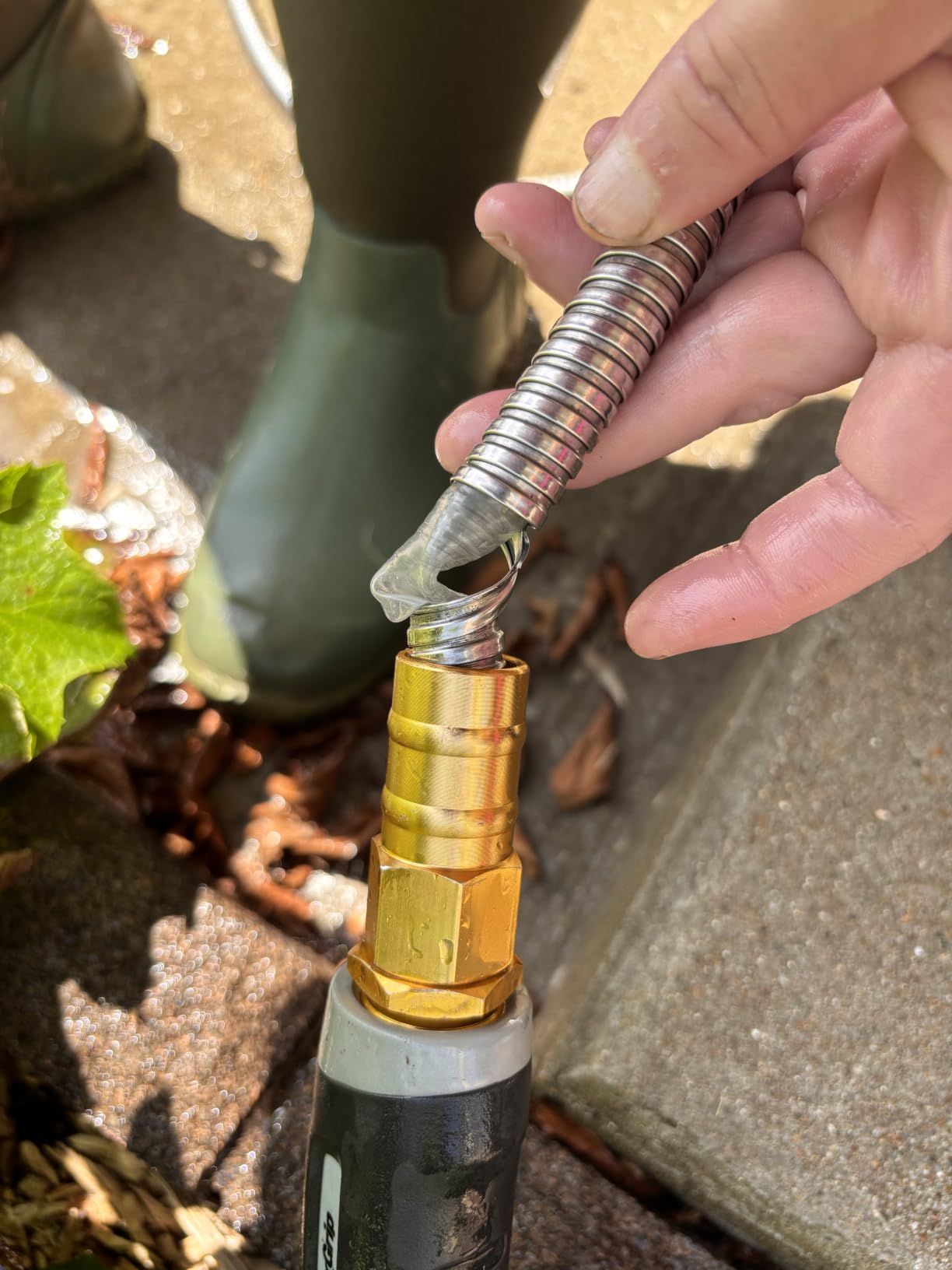 Rosy Earth 100 FT Garden Hose Expandable - 304 Stainless Steel Water Hose 100 FT - Heavy Duty Flexible Kink Free Hose, no Bite customer photo 1