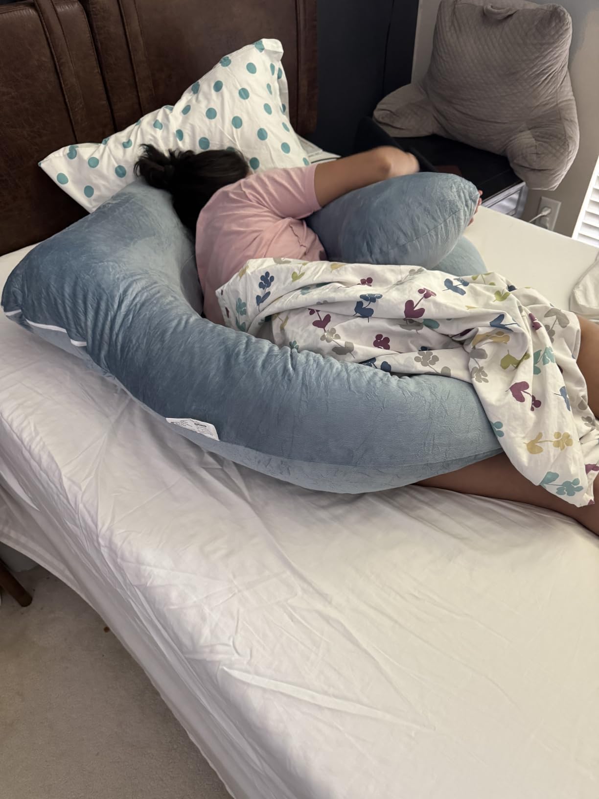 Chilling Home Pregnancy Pillow, U Shaped Full Body Maternity Pillow 58 inch, Pregnant Women Must Haves Pregnancy Pillows for Sleeping with Removable Cover customer photo 2