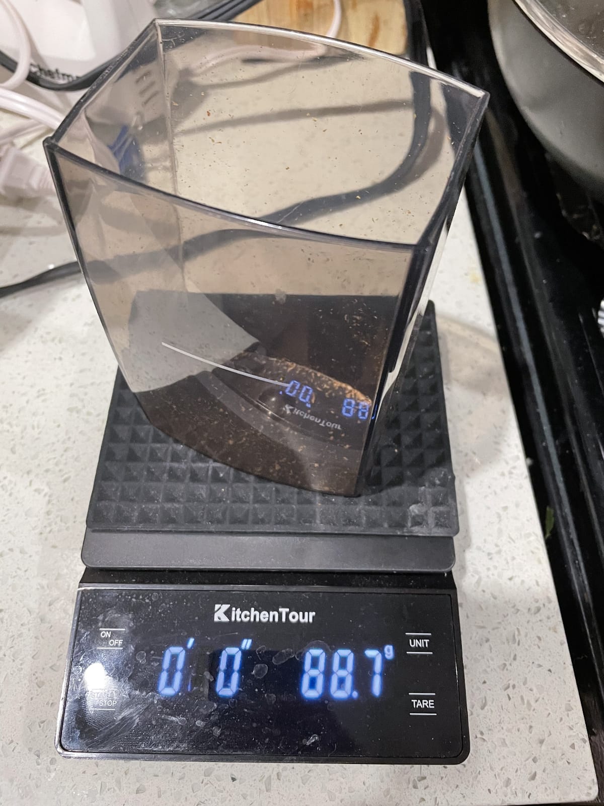 KitchenTour Coffee Scale with Timer 3kg/0.1g High Precision Pour Over Drip Espresso Scale with Back-Lit LCD Display (Batteries Included) customer photo 2