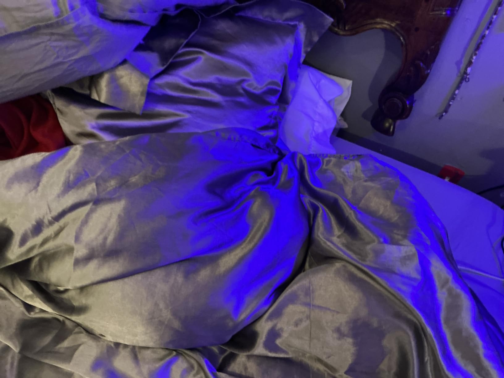 Stylinen 100% Organic Eucalyptus Bed Sheets Queen Size 4 Piece Set, Tencel Lyocell, Silky Soft & Smooth, Breathable, 16 Inch Deep Pockets, 1 Fitted, 1 Flat, 2 Pillowcases (Queen, Sand) customer photo 1