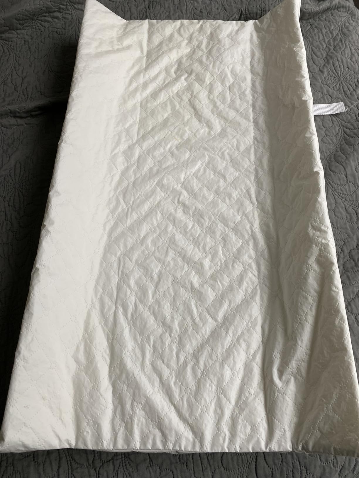 Delta Children Foam Contoured Changing Pad with Waterproof Cover customer photo 2