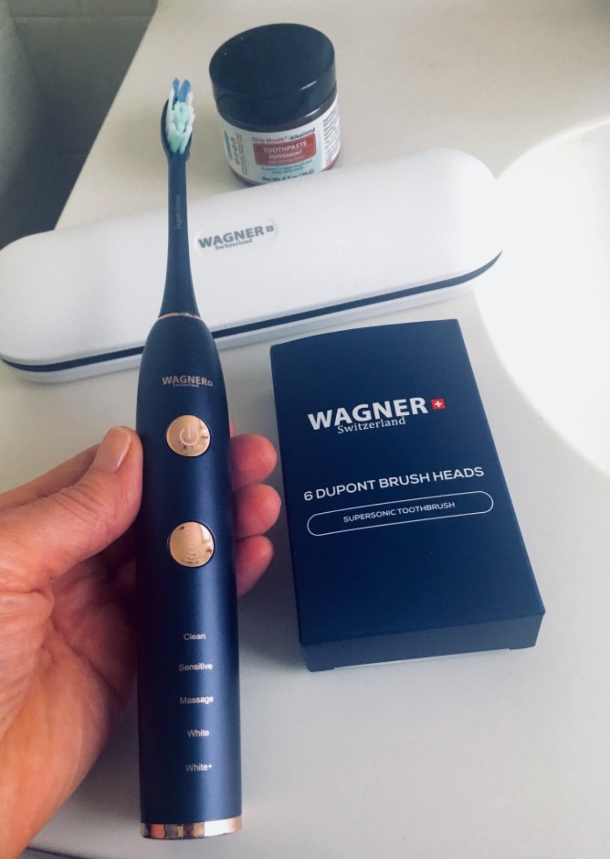 Wagner Stern WHITEN+ Electric Toothbrush, 48,000 VPM, Pressure Sensor, 5 Modes, 8 Brush Heads, Travel Case customer photo 2