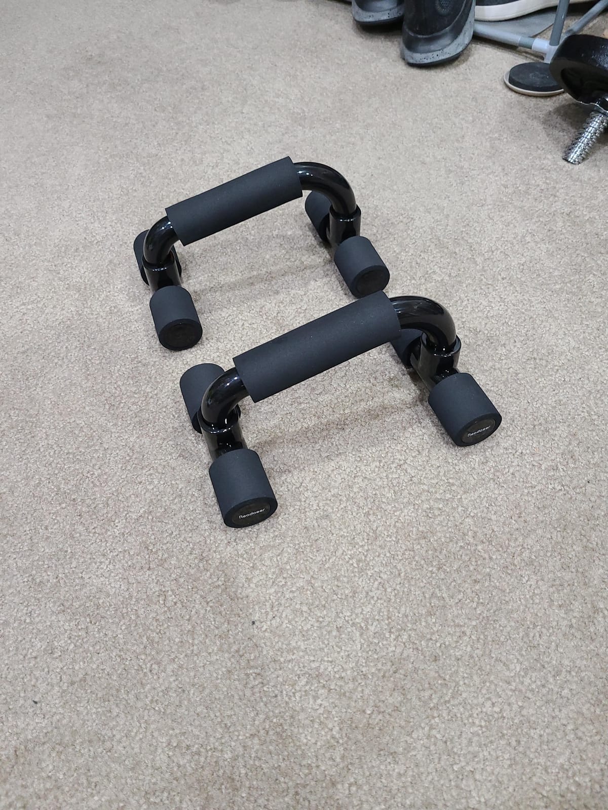 READAEER Push Up Bars Gym Exercise Equipment Fitness 1 Pair Pushup Handles with Cushioned Foam Grip and Non-Slip Sturdy Structure Push Up Bars for Men & Women customer photo 1