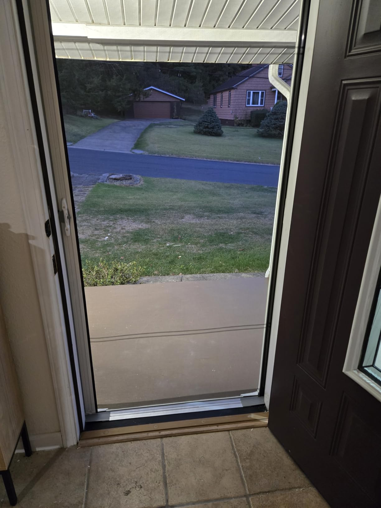 LARSON Brisa Brown Retractable Screen Door EZ-Glide 32-36 in Wide customer photo 1