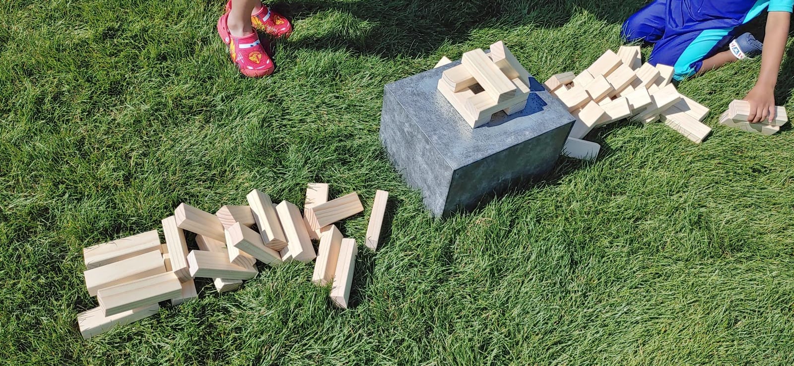 Megwoz Giant Tumble Tower Games for Kids and Adults 57 Blocks New Zealand Pine Wooden Blocks Stacking to Over 4.2FT Family Game for Indoors Outdoors Yard Games for Family customer photo 2