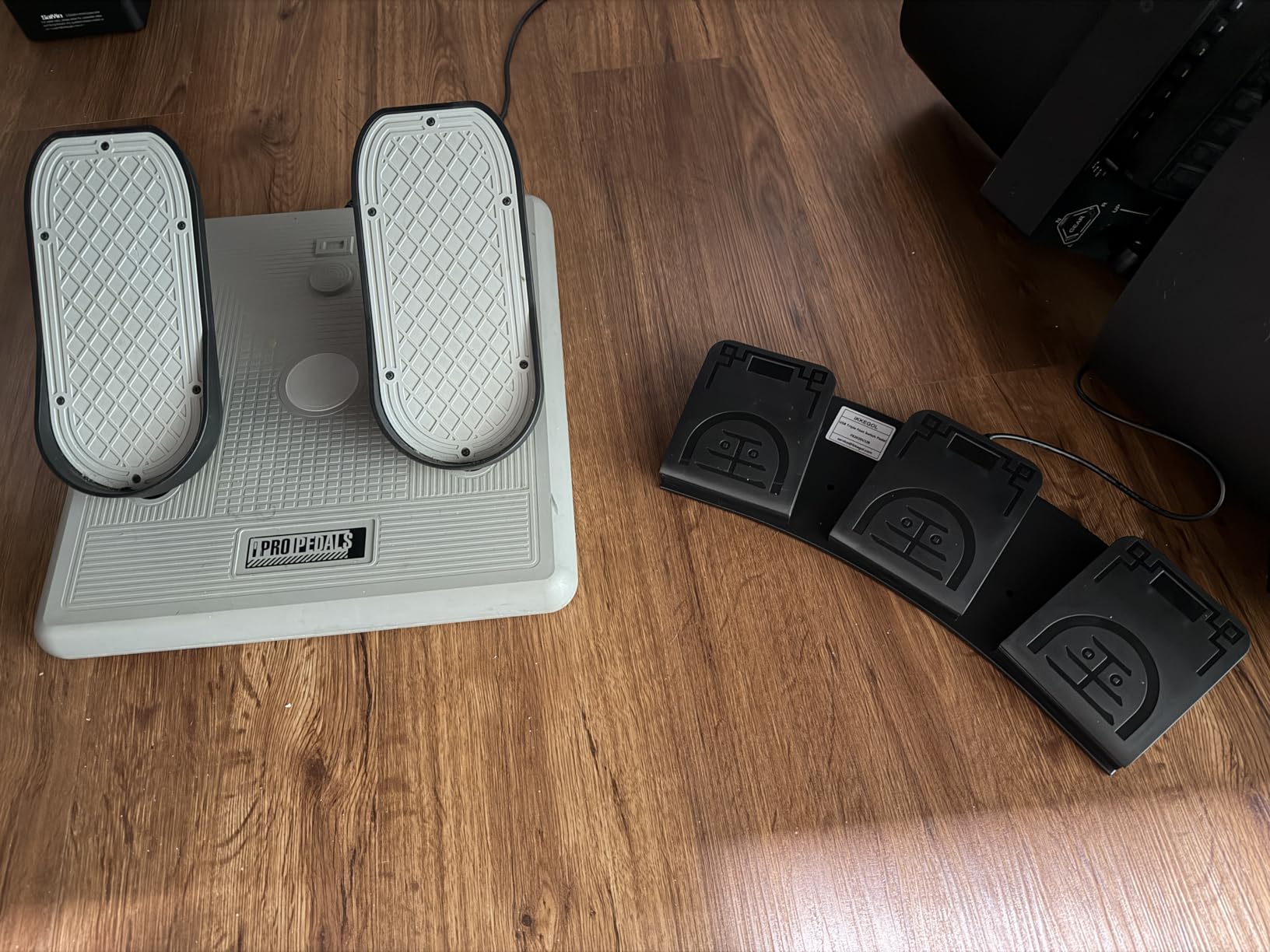 iKKEGOL Upgraded USB Triple Foot Pedal Switch Control 3 Three Key Footswitch Program Customized Computer Keyboard Mouse Game Action HID customer photo 1