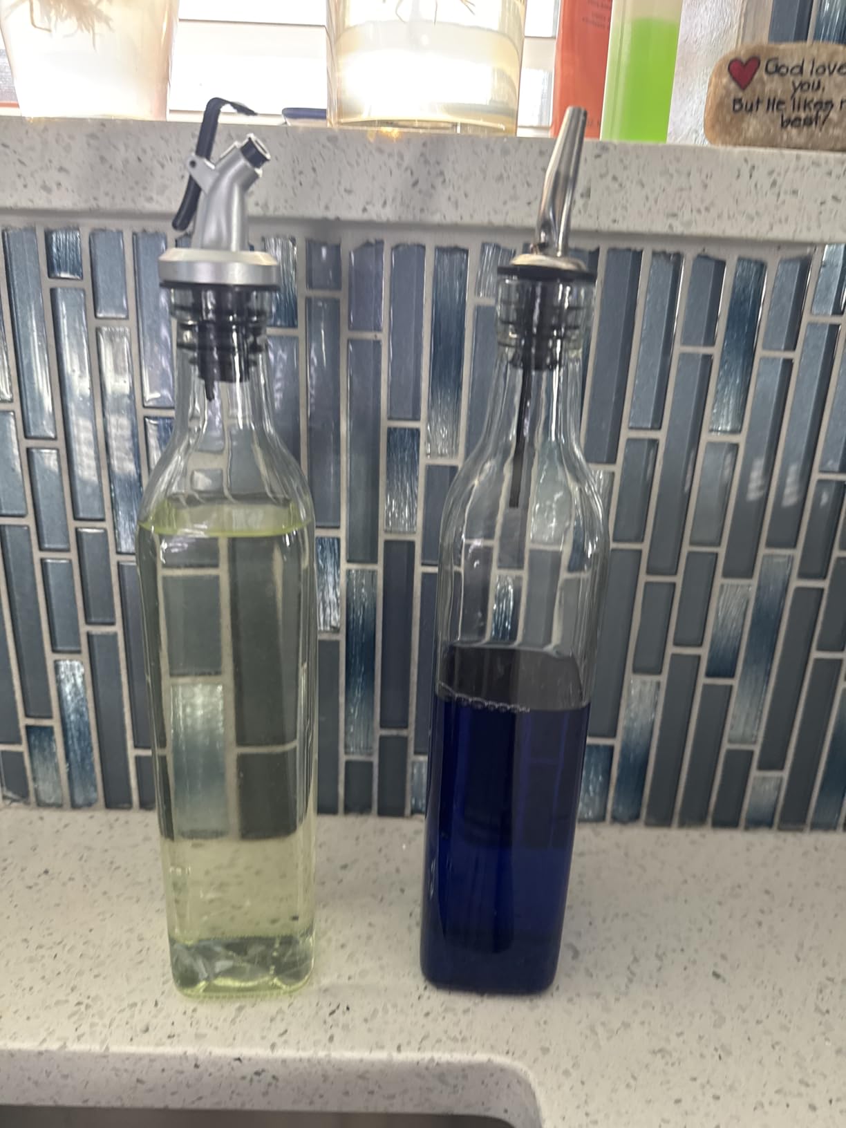 gmisun Oil and Vinegar Dispenser Bottles Set, 2 Pack 17 Fl Oz Olive Oil Dispensers Bottle for Kitchen, Clear Glass Cooking Vegetable Oil Container Cruet Set with Plastic Pourer Spout & Labels customer photo 2