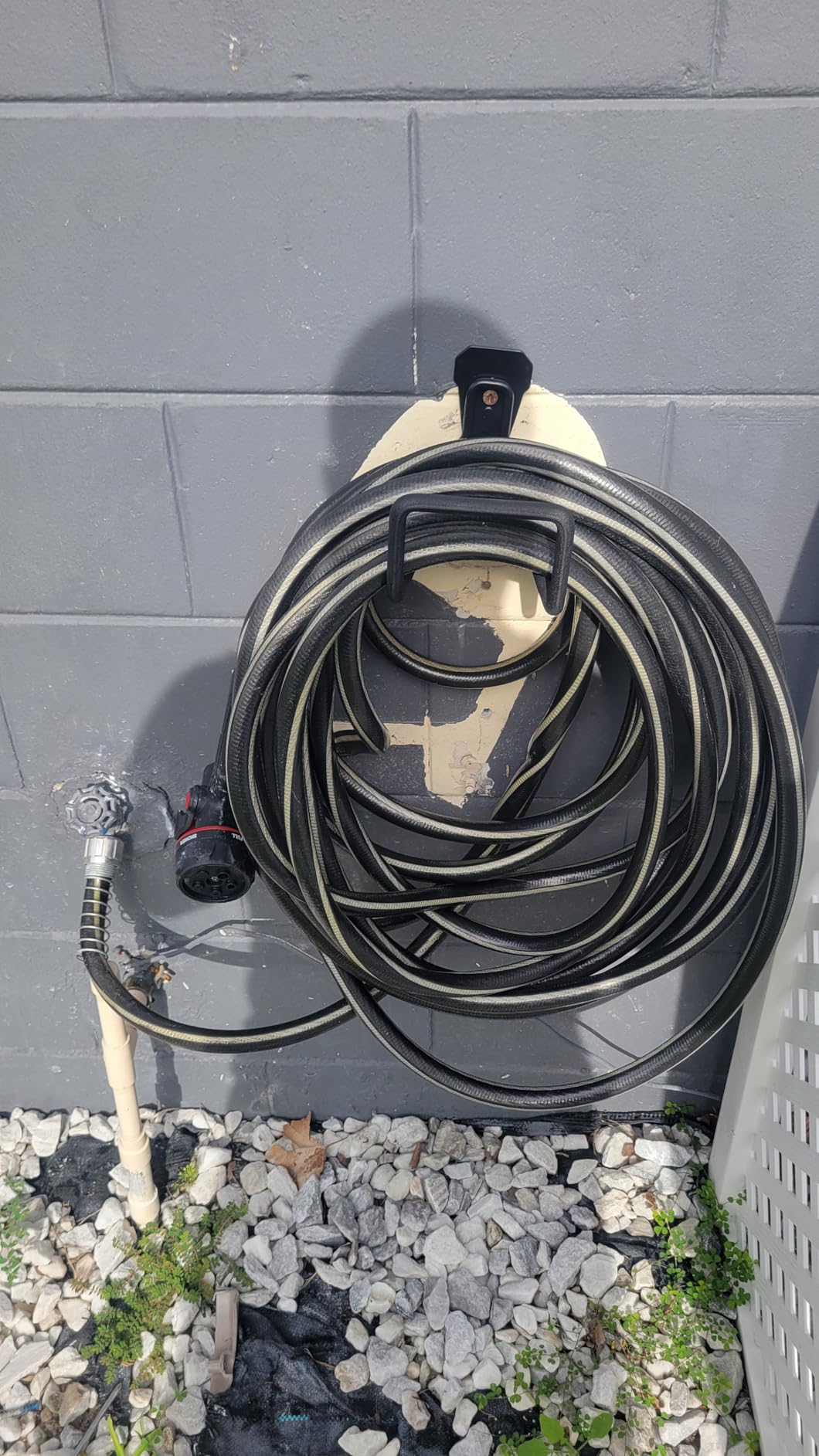 Hose Hanger, Heavy Duty Metal Hose Holder Wall Mount customer photo 1