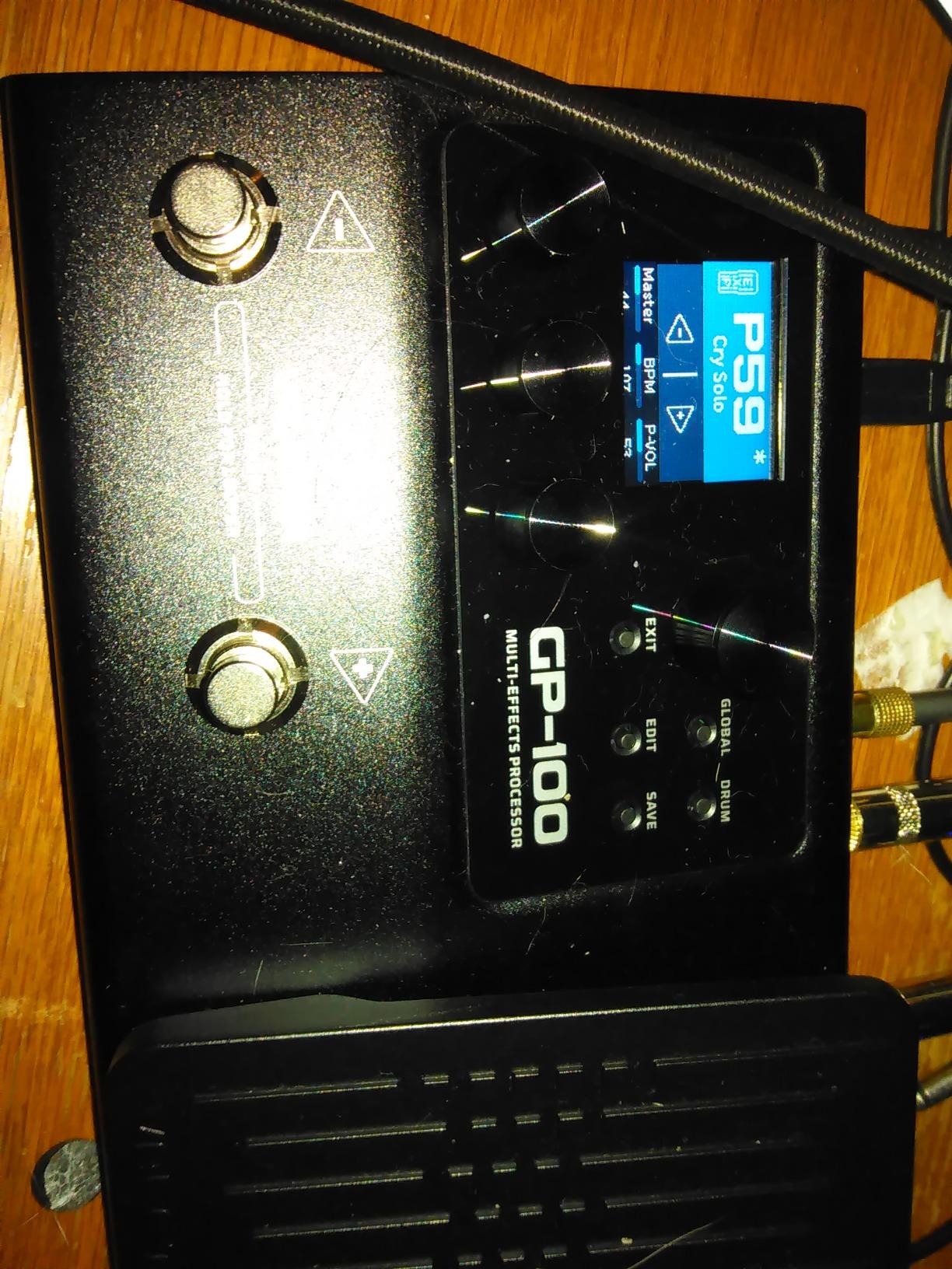 Valeton GP-100 Guitar Bass Amp Modeling IR Cabinets Simulation Multi Language Multi-Effects with Expression Pedal Stereo OTG USB Audio Interface (BLACK) customer photo 2