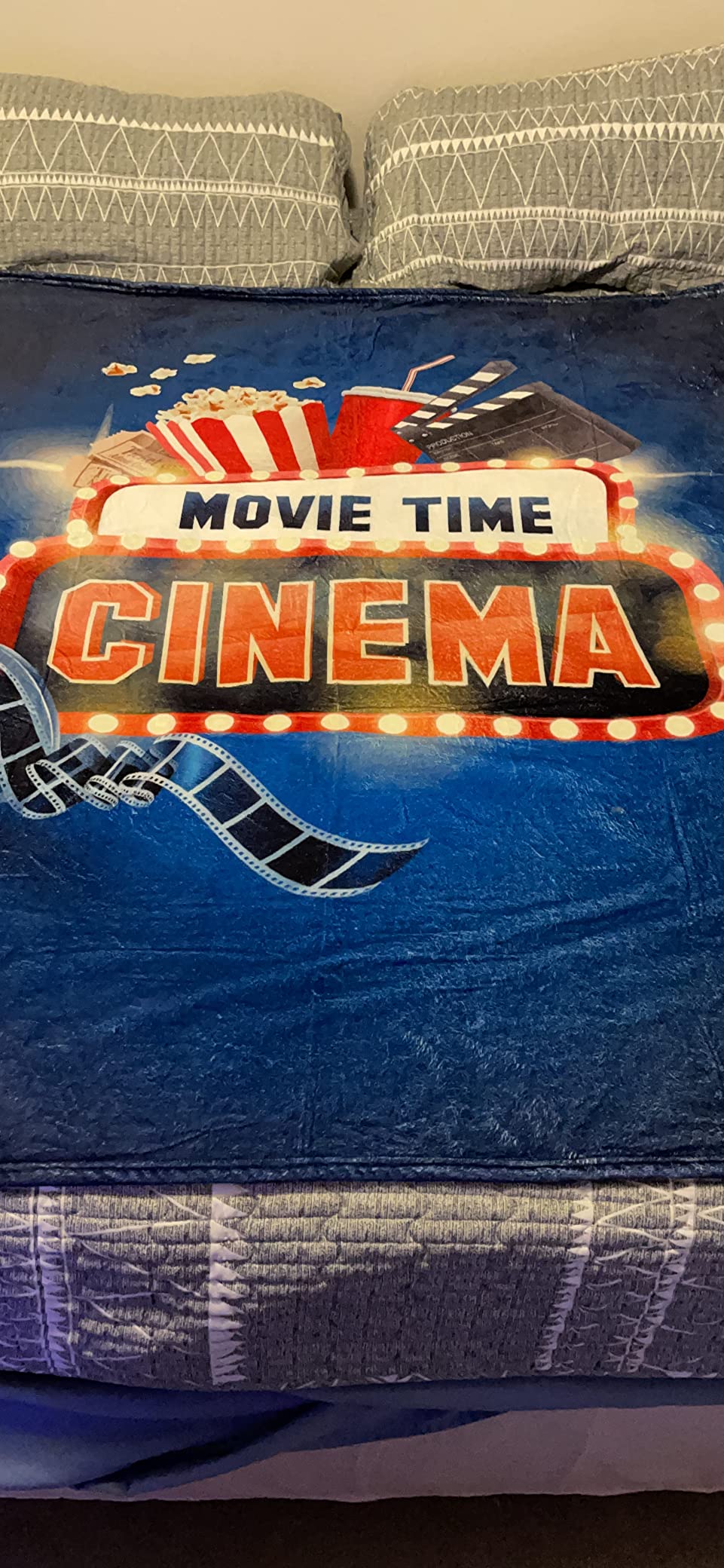 Jekeno Movie Gifts Blanket Clapperboard Throw Blanket customer photo 2