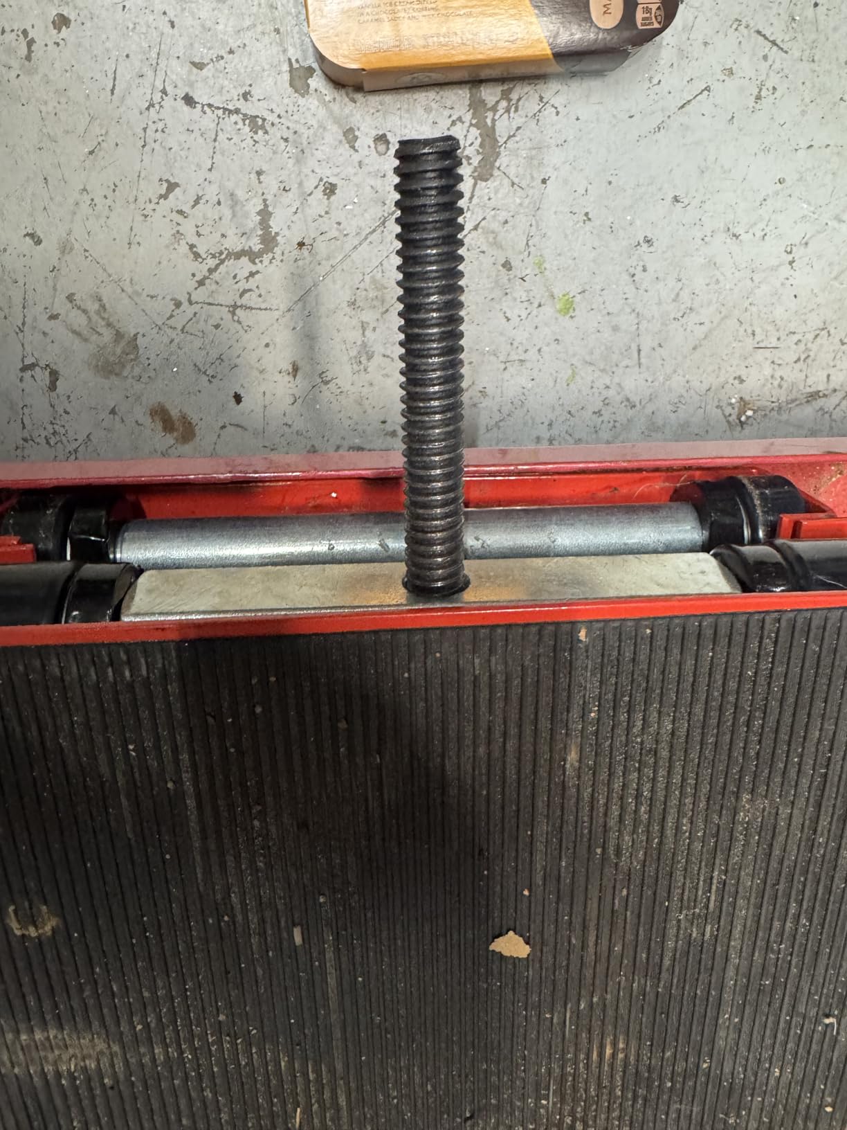 Motorcycle Lift Scissor Jack, 1200 LB Capacity Wide Deck Hoist Stand Maintenance Bikes ATVs Garage Repair Center Stand Lift Jack, Red customer photo 2
