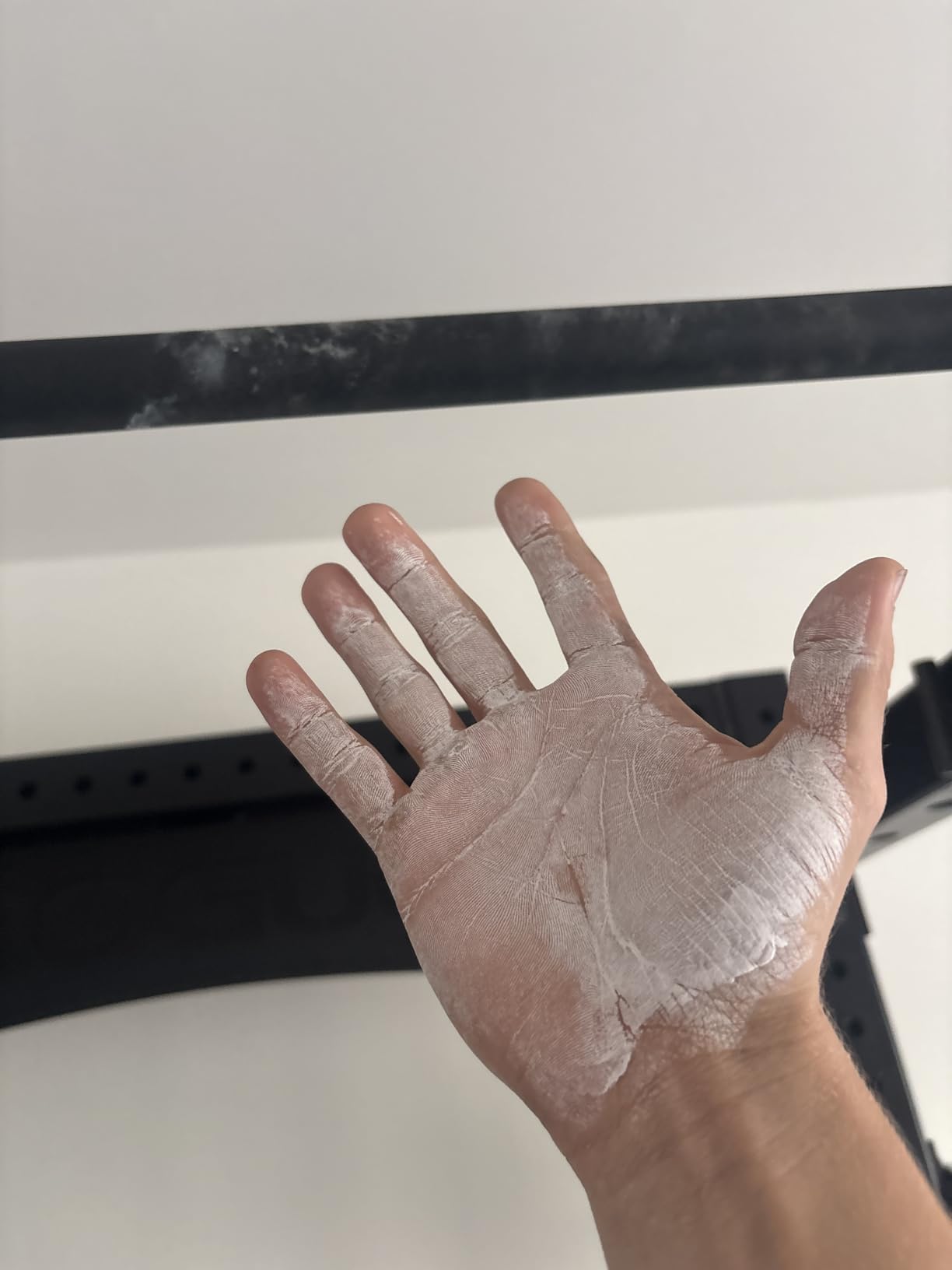 EVMT Brands Liquid Chalk, Mess Free Gym Chalk for Weightlifting, Gymnastics, Rock Climbing, Dancing. Sweat Resistant and Long Lasting for Stronger Grip. customer photo 2