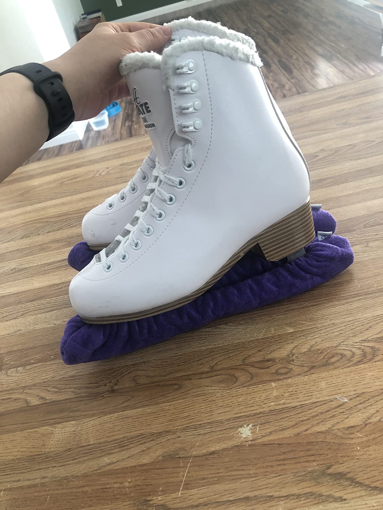 Jackson Ultima SoftSkate 380 Womens Ice Skates for Women/Kids | Comfortable Figure Skates for Ice Skating & Recreational Figure Skating, Ice Skates for Kids/Toddler Ice Skates-Medium Width customer photo 1