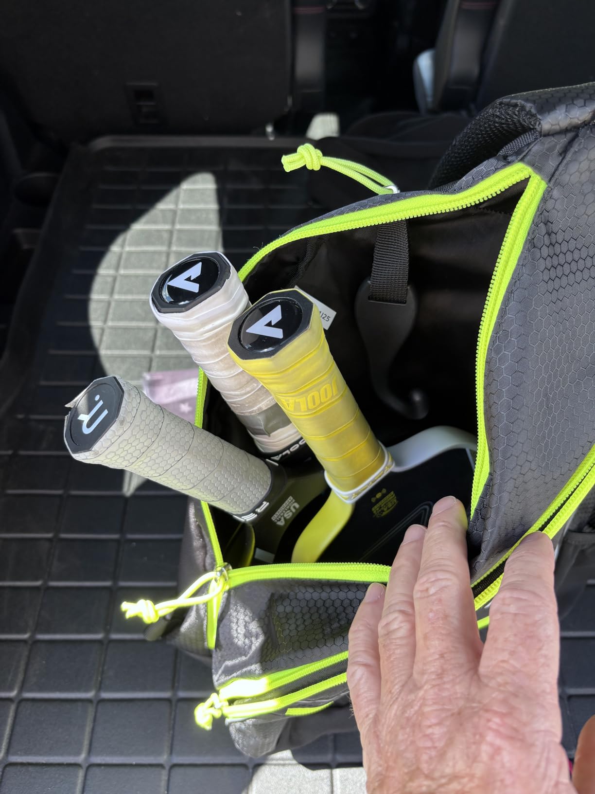 Mangrove Pickleball Bag with Fence Hook/Large Capacity/5 Dedicated Pockets customer photo 2