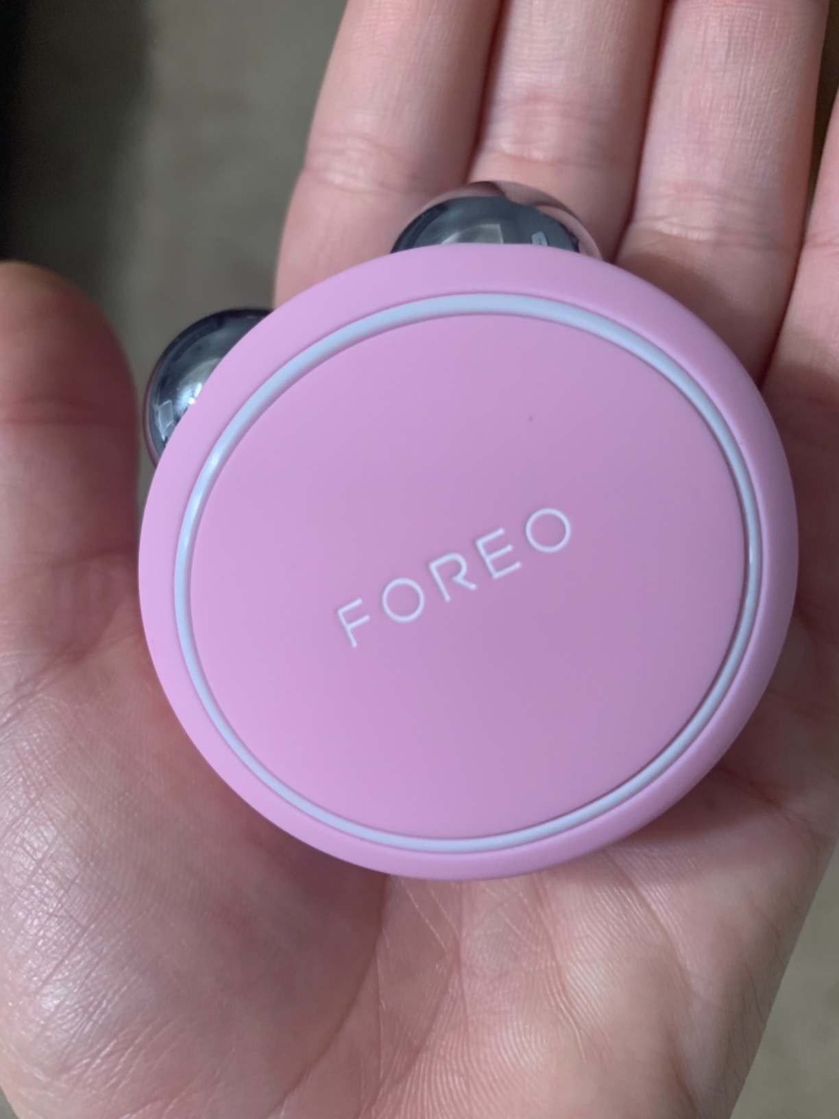 FOREO BEAR Mini Microcurrent Facial Device - Face Sculpting Tool - Firm & Contour - Reduce Double Chin - Non-Invasive - Increases Absorption of Facial Skin Care Products - Pearl Pink customer photo 2