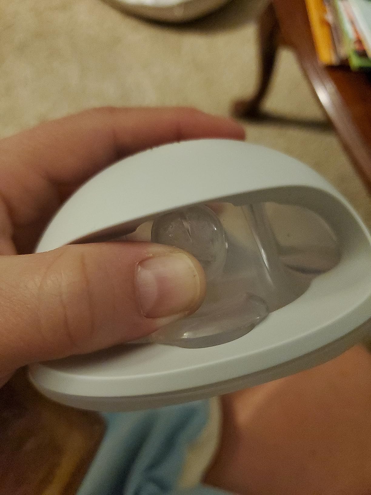 Elvie Curve - Manual Wearable Breast Pump - Hands-Free, Kick-Proof, Portable Silicone Pump that Can Be Worn in-Bra for Gentle, Natural Milk Expression - Breast Feeding Essentials customer photo 2