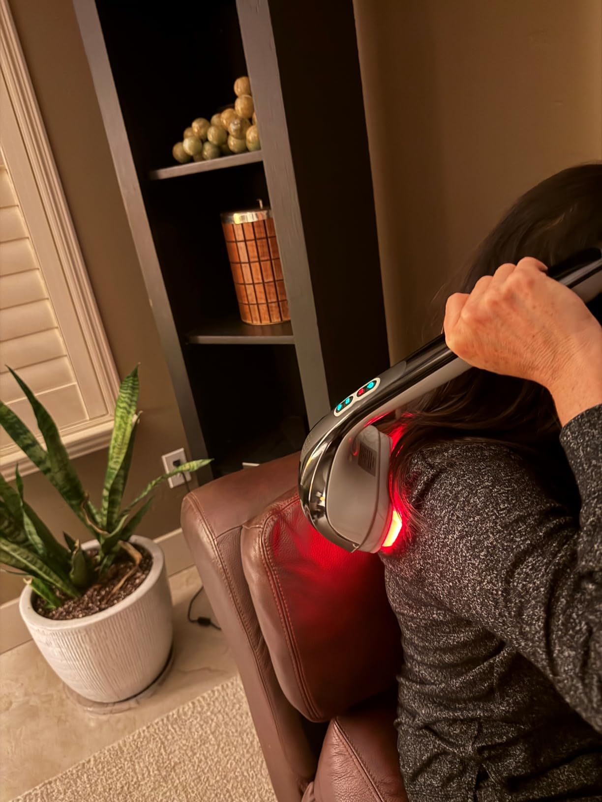 Snailax Cordless Handheld Back Massager with Heat, Percussion, Rechargeable customer photo 1