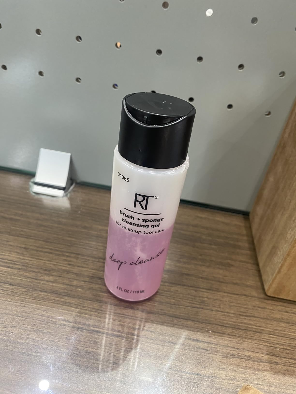 Real Techniques Miracle Deep Cleansing Gel, Makeup Brush Cleaner customer photo 2