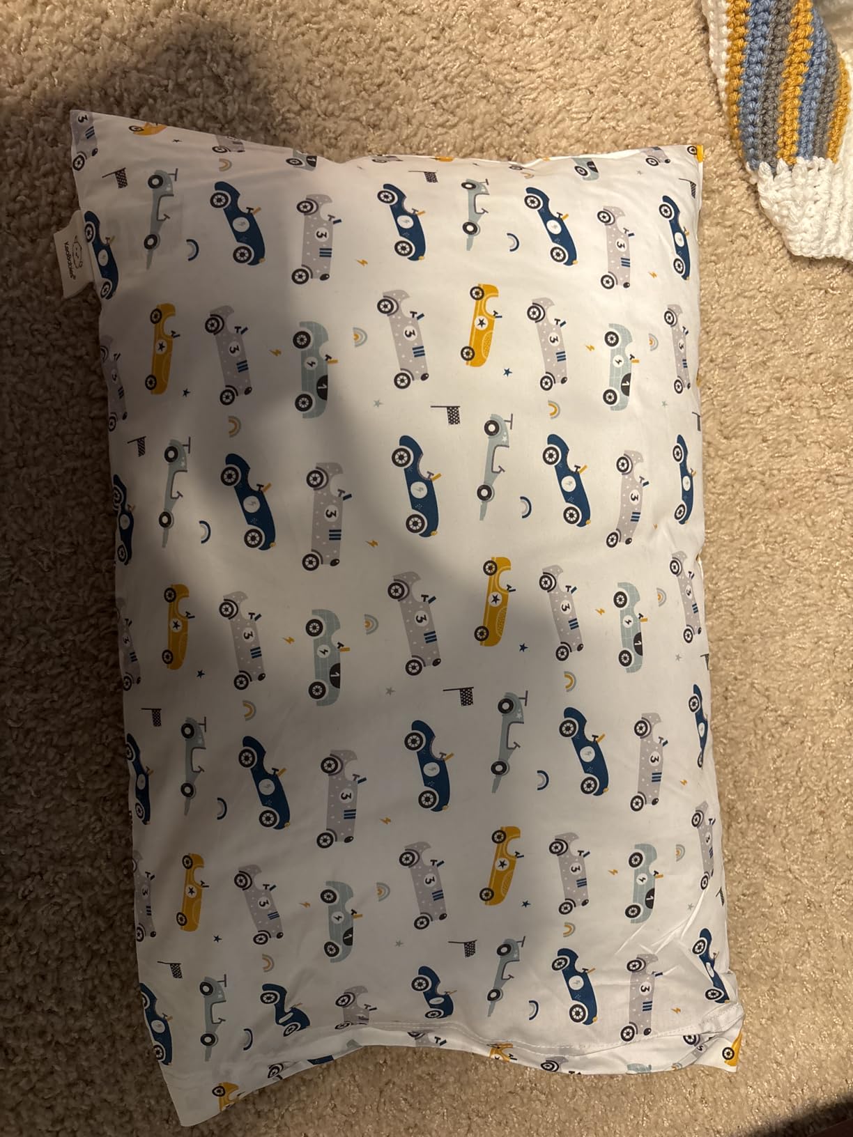 KeaBabies Organic Toddler Pillow with Pillowcase, Jumbo 14X20 (KeaFriends) customer photo 1