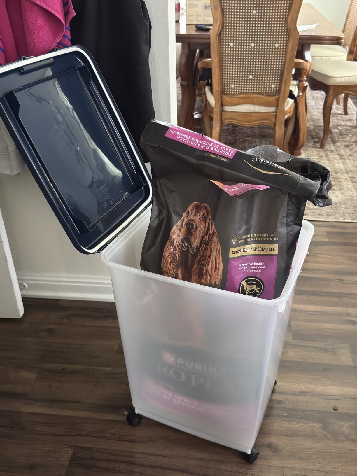 IRIS USA Dog Food Storage Container, Up to 38 lbs, Black, Made in USA customer photo 2