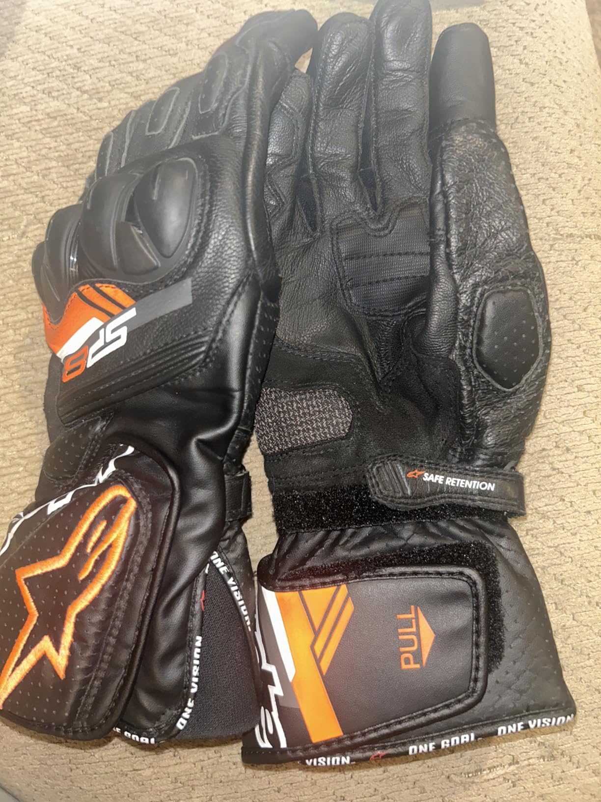 Alpinestars SP-8 V3 Gloves, Full Gauntlet Leather, CE-Certified, Race-Inspired Fit, Knuckle Protection, Reinforced Palm, Multi-Panel Construction customer photo 1