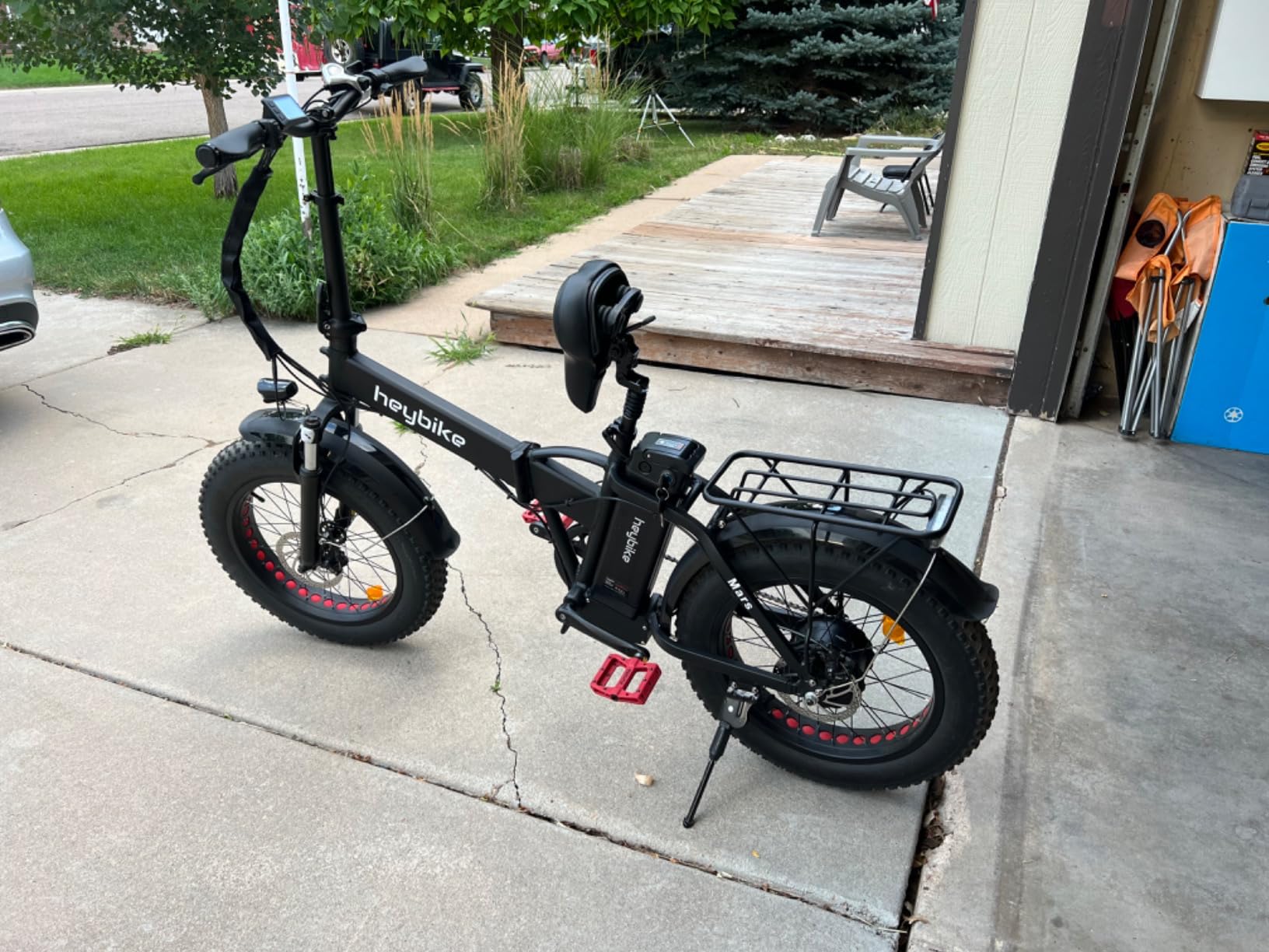 Rear Kid's Bike seat,Rear Child Bike seat,Rear Mount Bike seat with Armrests,Pedals and Harness for Most Adult Bike Ages 2 to 8 Years(Up to 110lb) customer photo 2