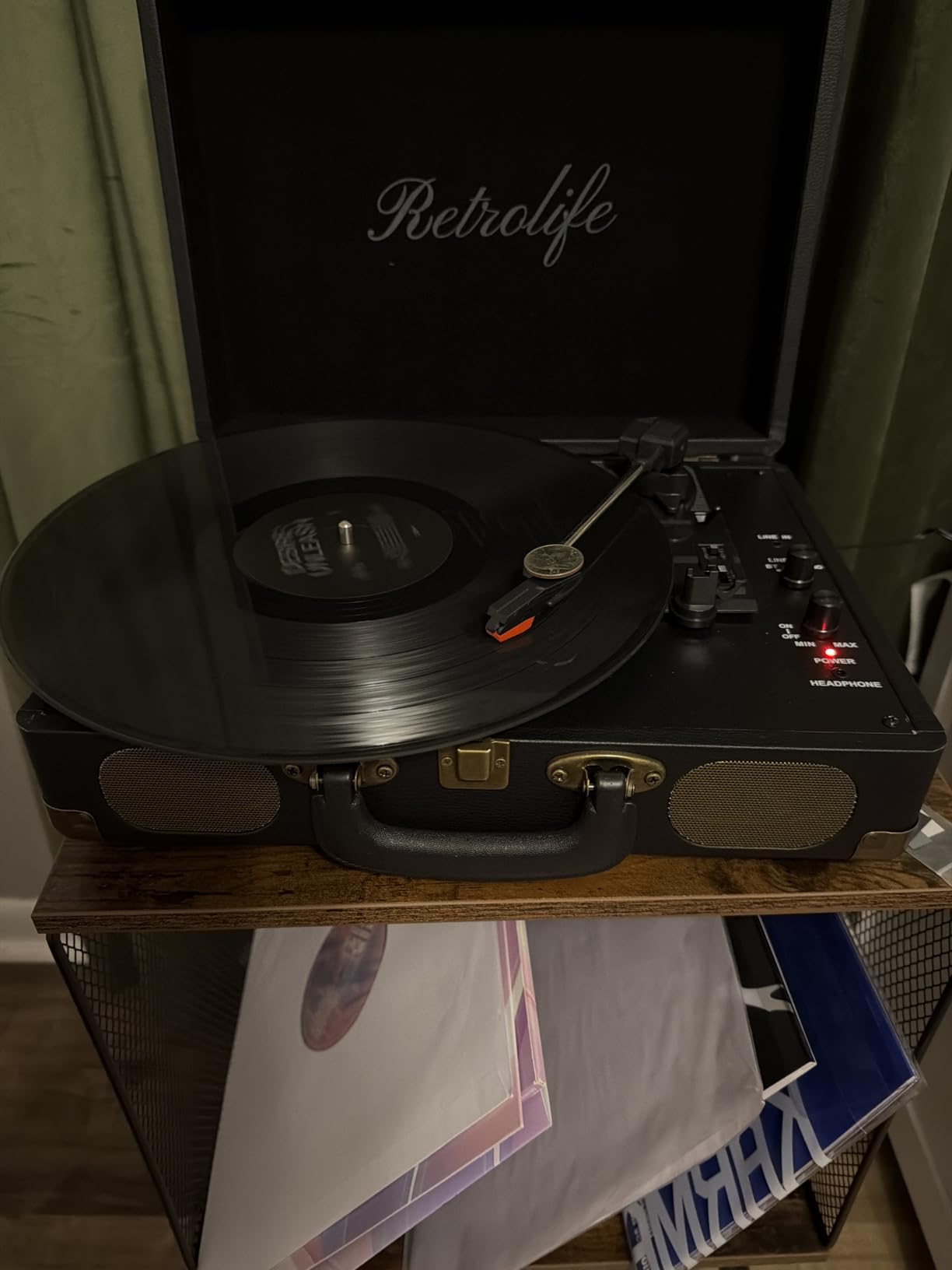 Retrolife® Vinyl Record Player with Speakers, Bluetooth Vinyl Player-Black customer photo 1