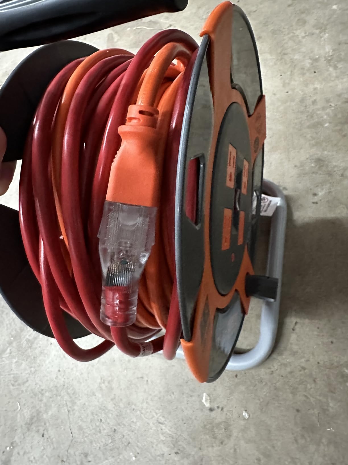 BLACK+DECKER 50 Ft. Retractable Extension Cord Reel, 4 Outlets customer photo 1