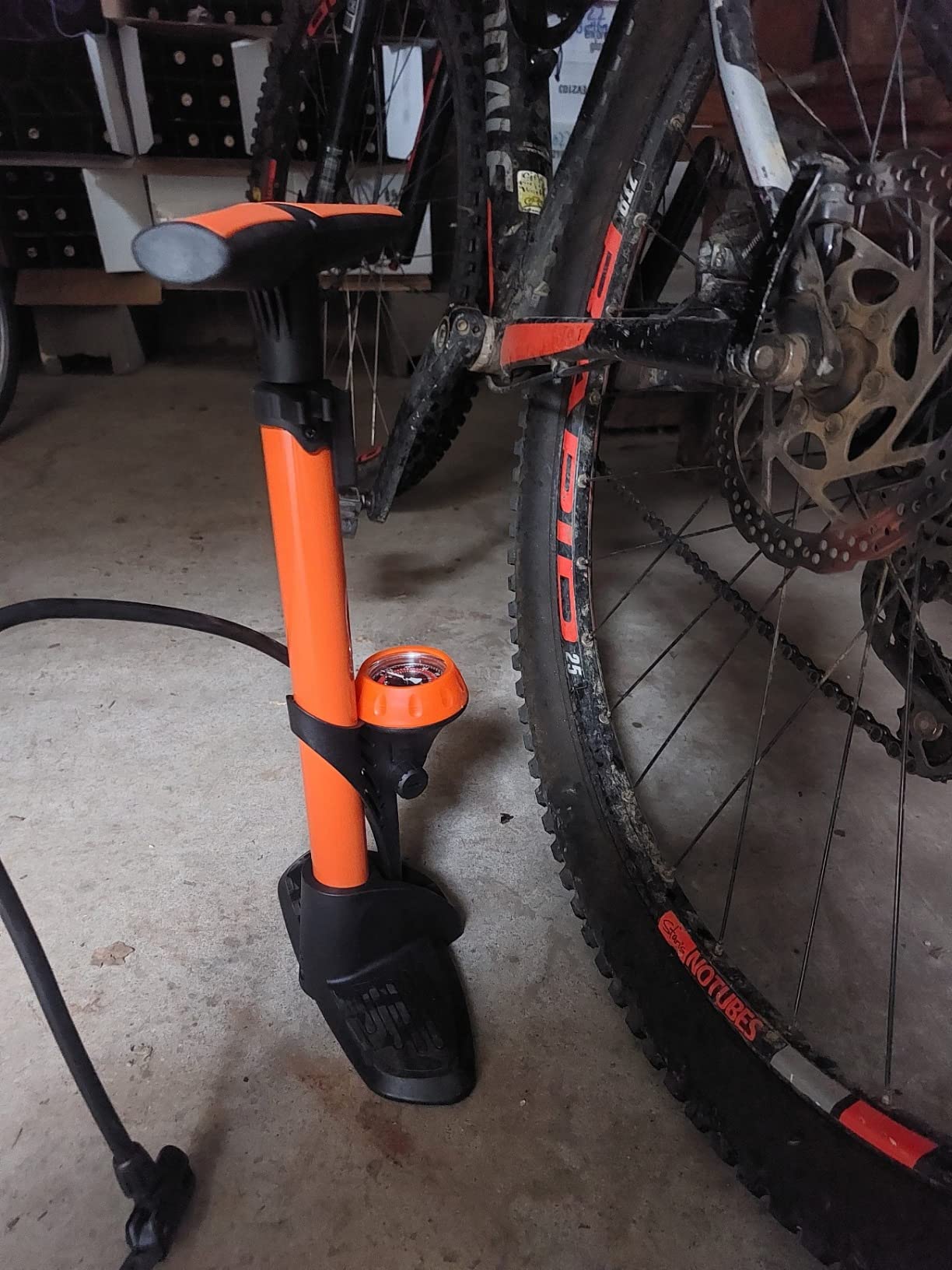 GOBKO Bike Pump with Gauge,Bicycle Floor Pump for Presta and Schrader Valves Bike Tire Pumps Inflator High Pressure 160PSI & 11BAR Portable Air Pump for Road Bike Car MTB Sports Balls customer photo 2