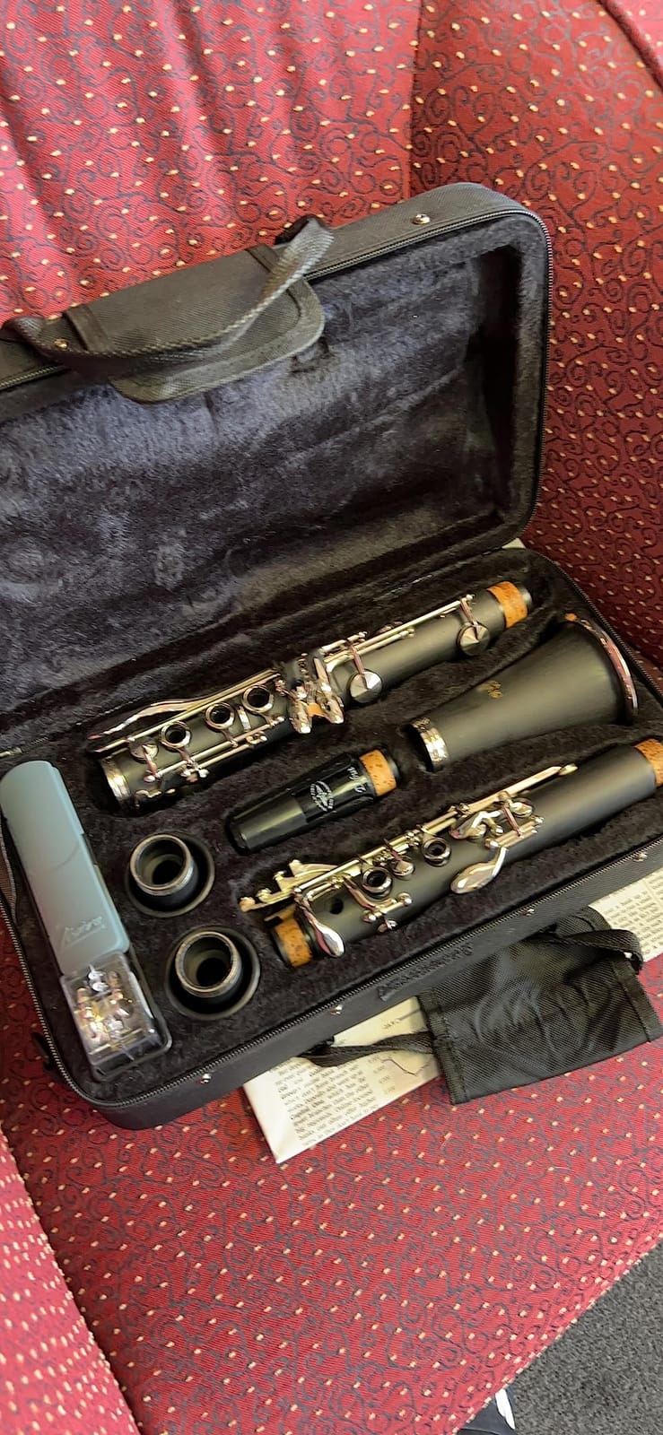 Bb Clarinet Kit for Beginners Students, 17-Key French System with 2 Barrels customer photo 1