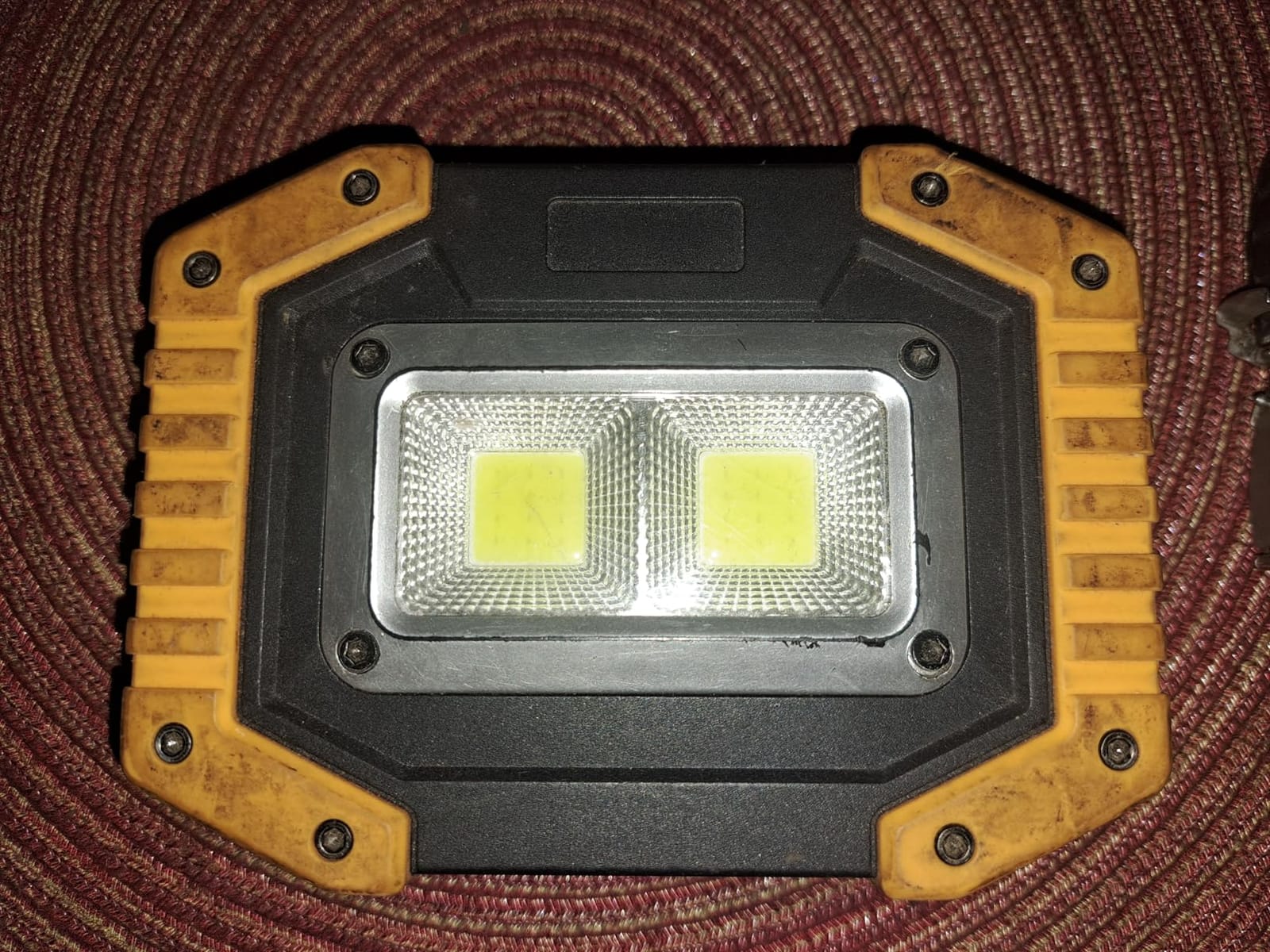 Tekstap LED Work Light Rechargeable, 30W 2000LM Portable Waterproof Rechargeable Work Lights with Stand, Battery Powered COB Flood Lights for Power Ouage Emergency Outdoor Camping Garage customer photo 1