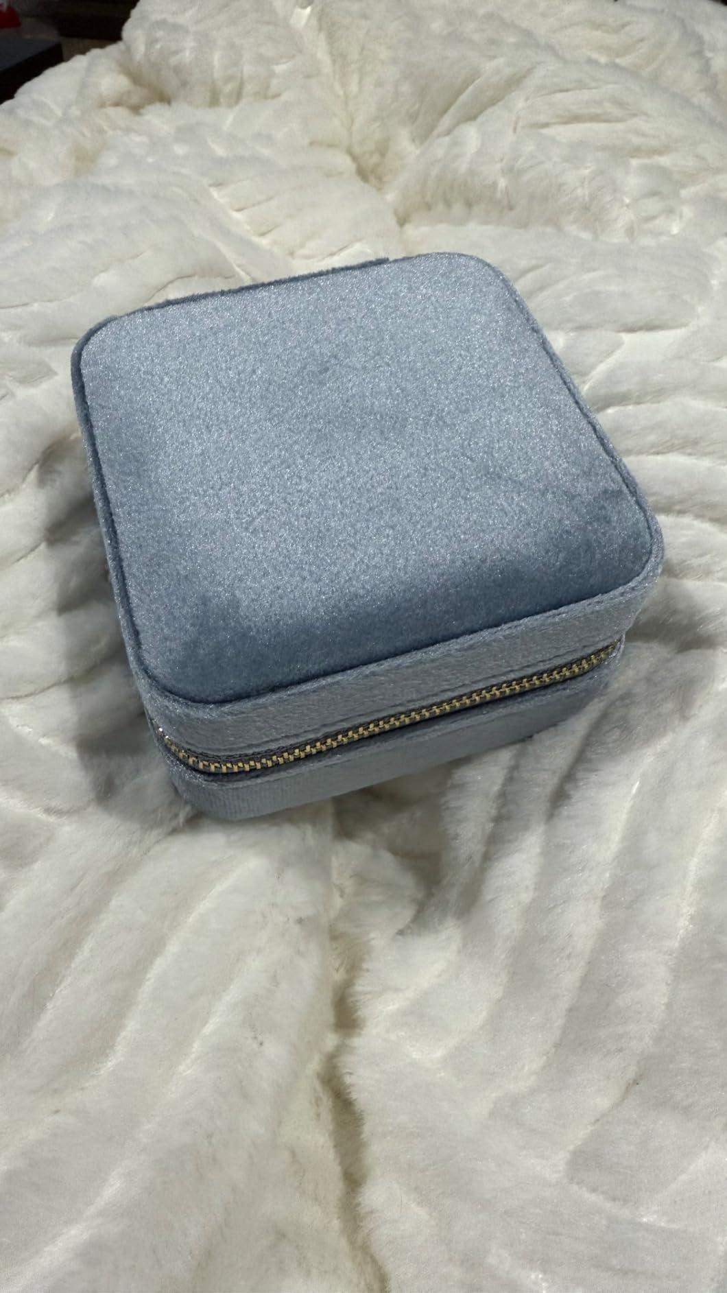 Benevolence LA Featured in Oprah's Favorite Things Plush Velvet Travel Jewelry Box – Jewelry Organizer Case with Mirror – Birthday Gifts for Women – Navy Blue customer photo 1