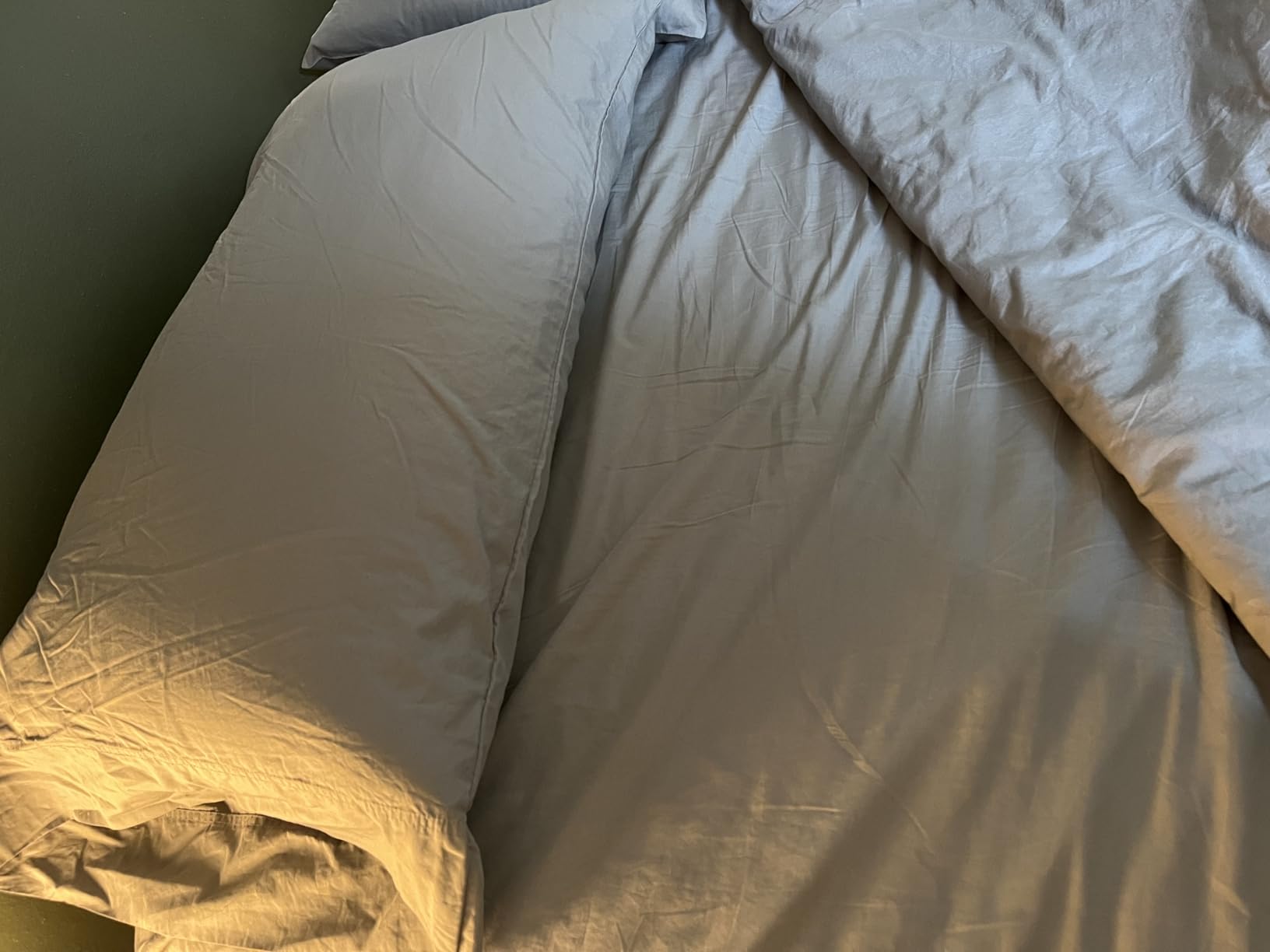 Sleep Mantra Premium 100% Organic Cotton Queen Bed Sheet Set - Soft & Cooling Percale Weave - 4 Piece Bedding Set with Deep Pocket - GOTS Certified - Breathable & Eco-Friendly (Queen, Dark Gray) customer photo 2