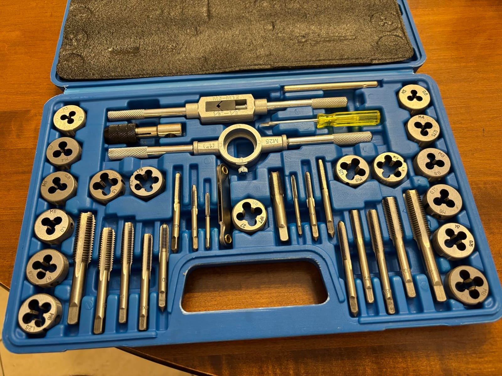 Anfrere 80pcs Tap and Die Set for Cutting External and Internal Threads customer photo 1