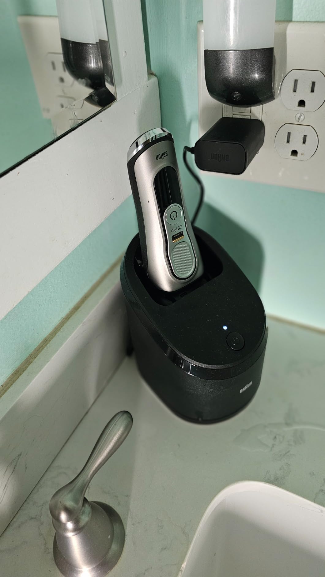 Braun Electric Razor for Men, Series 9 Pro 9465cc Wet & Dry Electric Foil Shaver with ProLift Beard Trimmer, Cleaning & Charging SmartCare Center, Head Shavers for Bald Men, Noble Metal customer photo 1