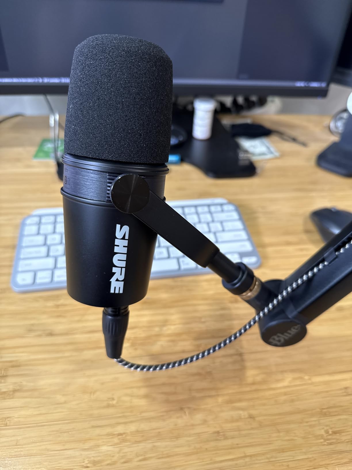 Shure MV7X XLR Dynamic Podcast & Recording Microphone - Black customer photo 2