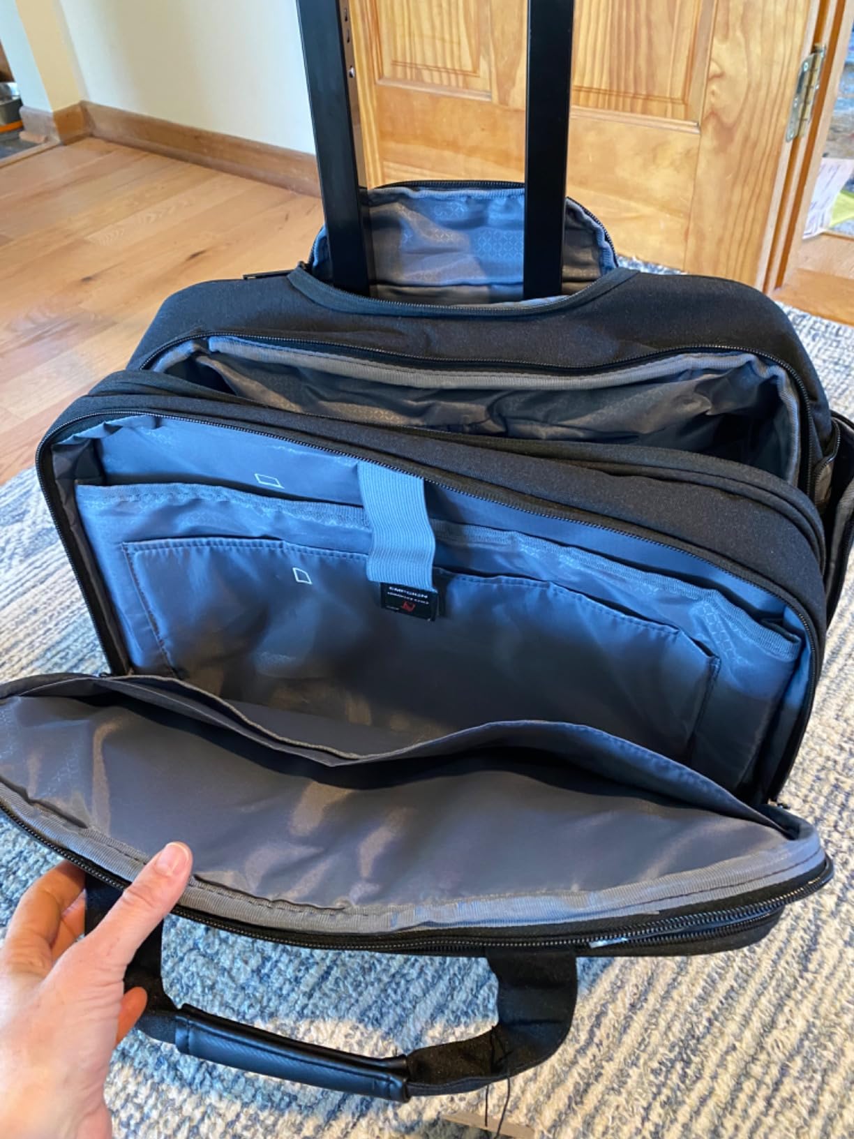 EMPSIGN 17.3 Inch Rolling Laptop Bag for Women/Men, Black customer photo 1